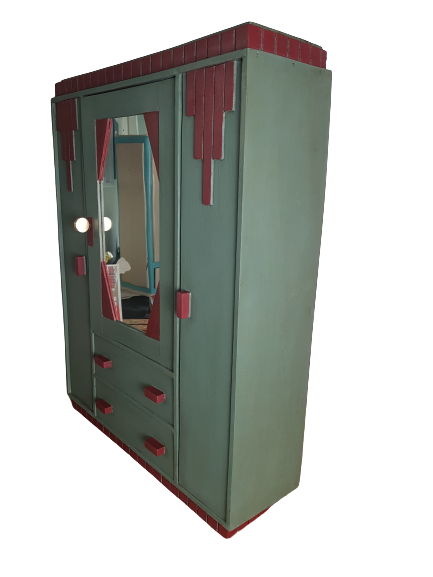 Toilet/pharmacy cabinet