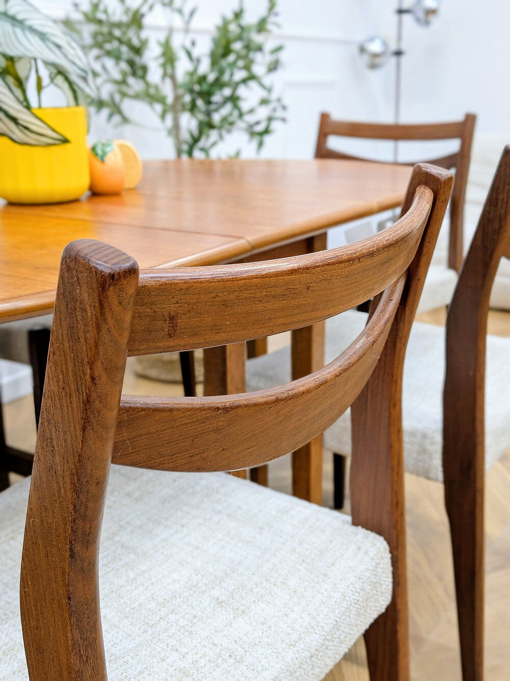 Set of 6 Scandinavian chairs