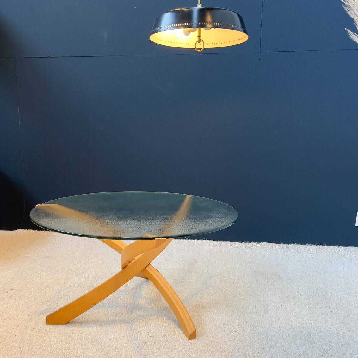 Table basse en hêtre et verre de Maison Regain, 1970