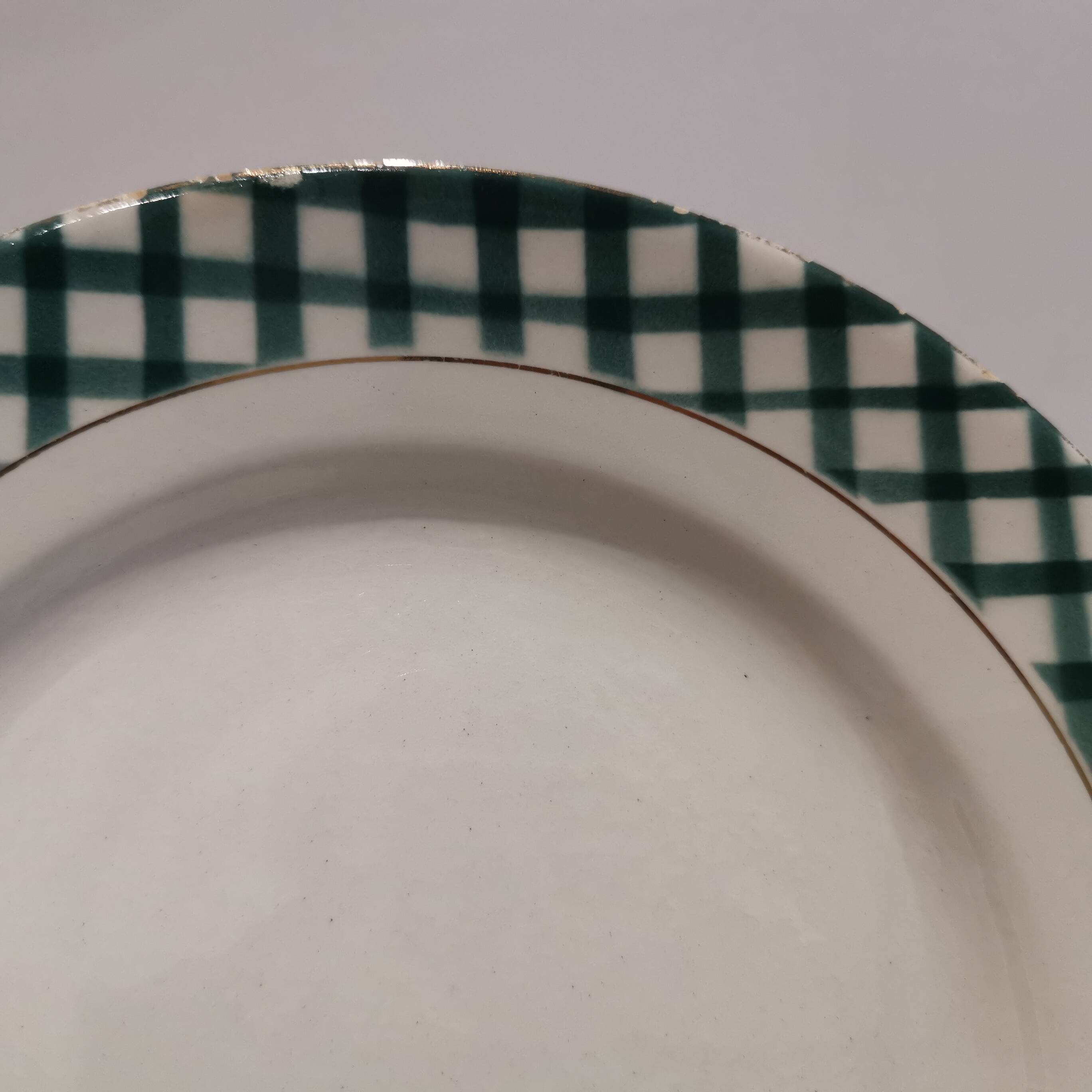 4 Sarreguemines and Digoin Scossais dessert plates