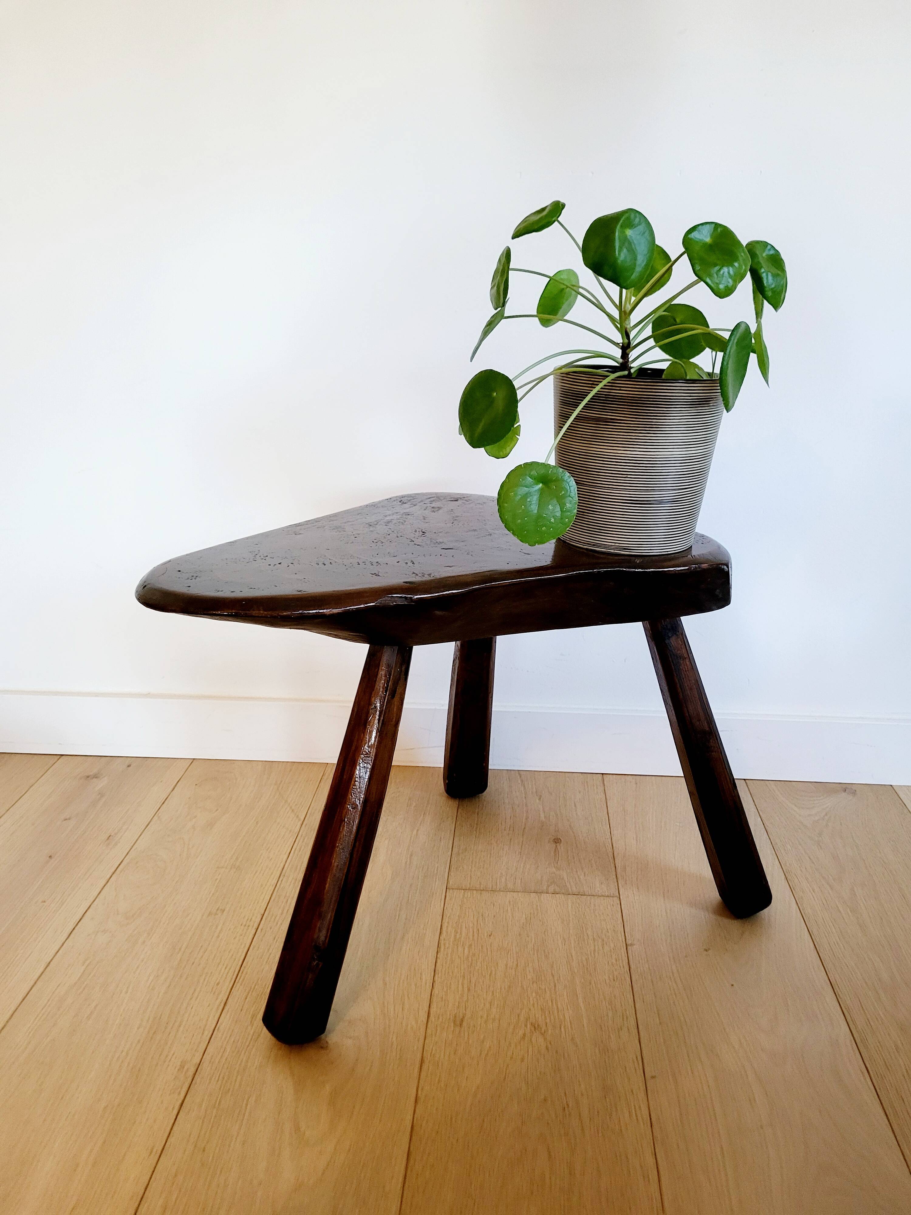 Table d'appoint ou banc en bois massif brut, style brutaliste, 1960