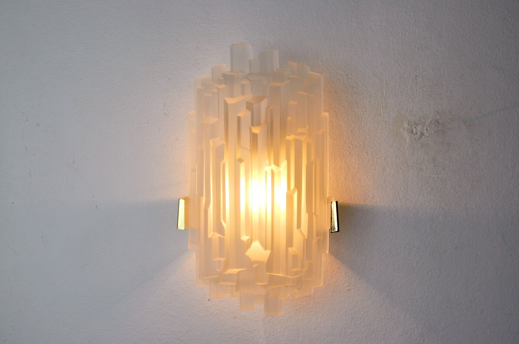 Wall lamp J.T Kalmar, frosted glass Austria 1970