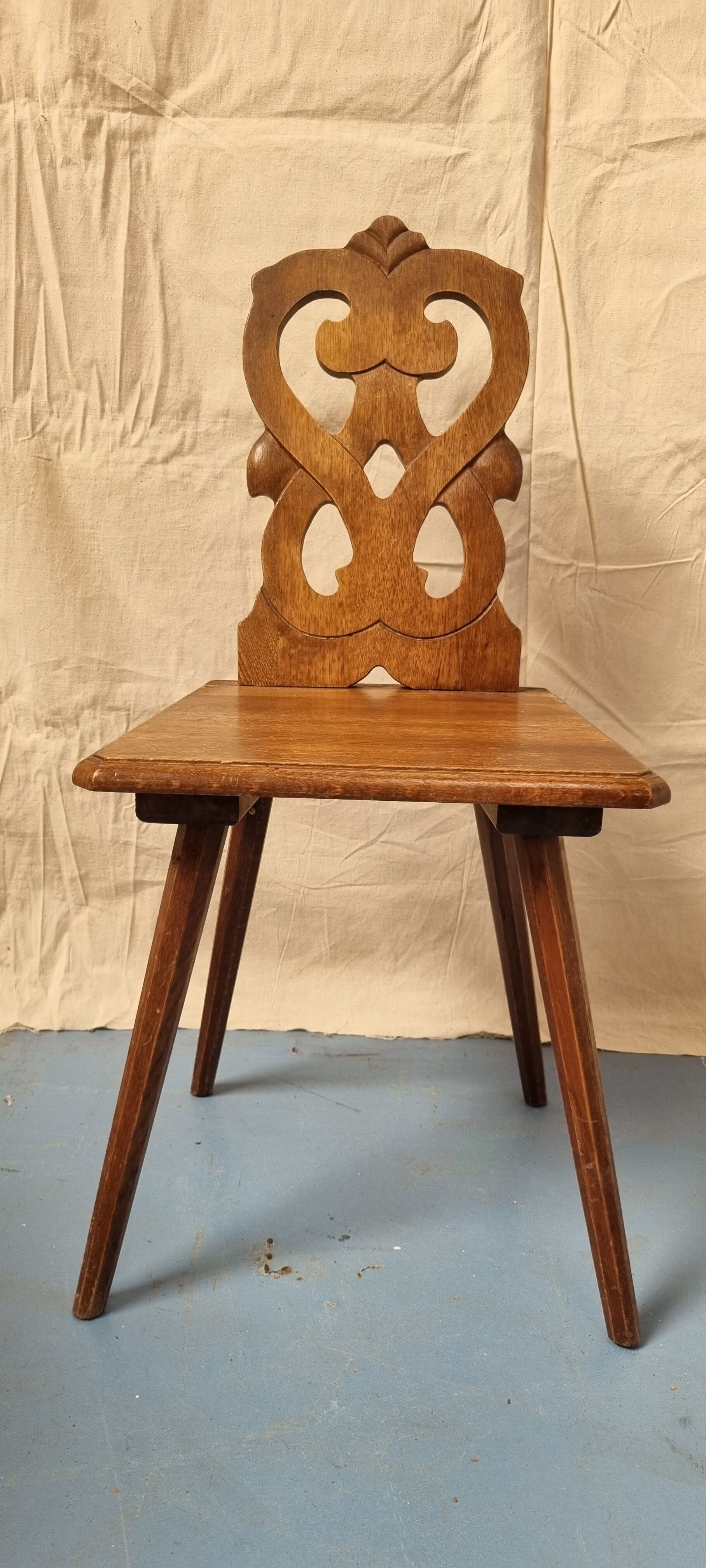 Alsatian chair