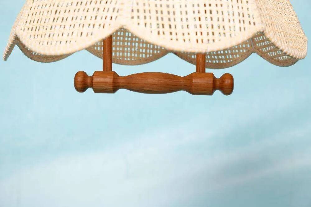 Swedish suspended lamp in bohemian strap.