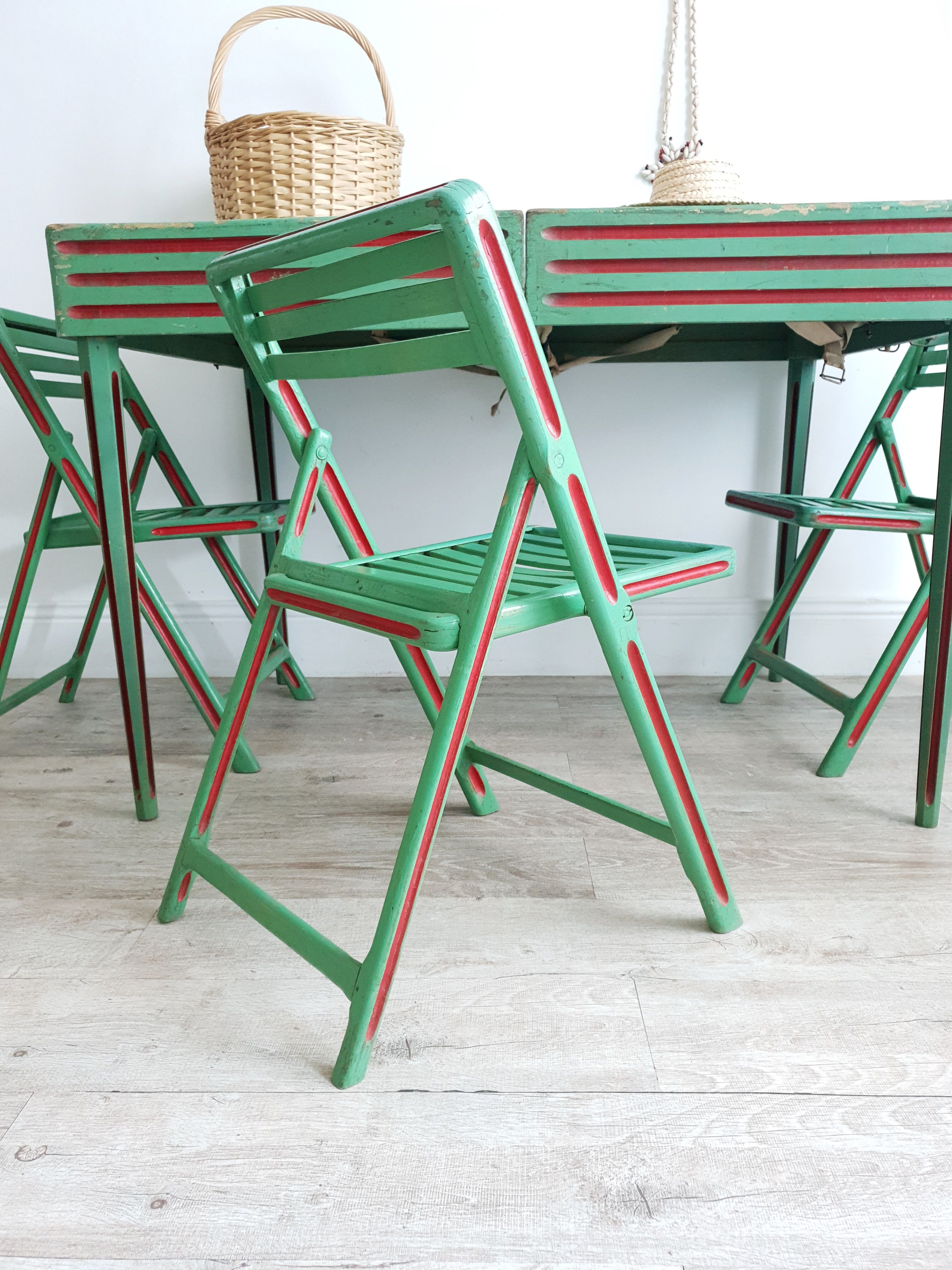 Vintage suitcase camping set