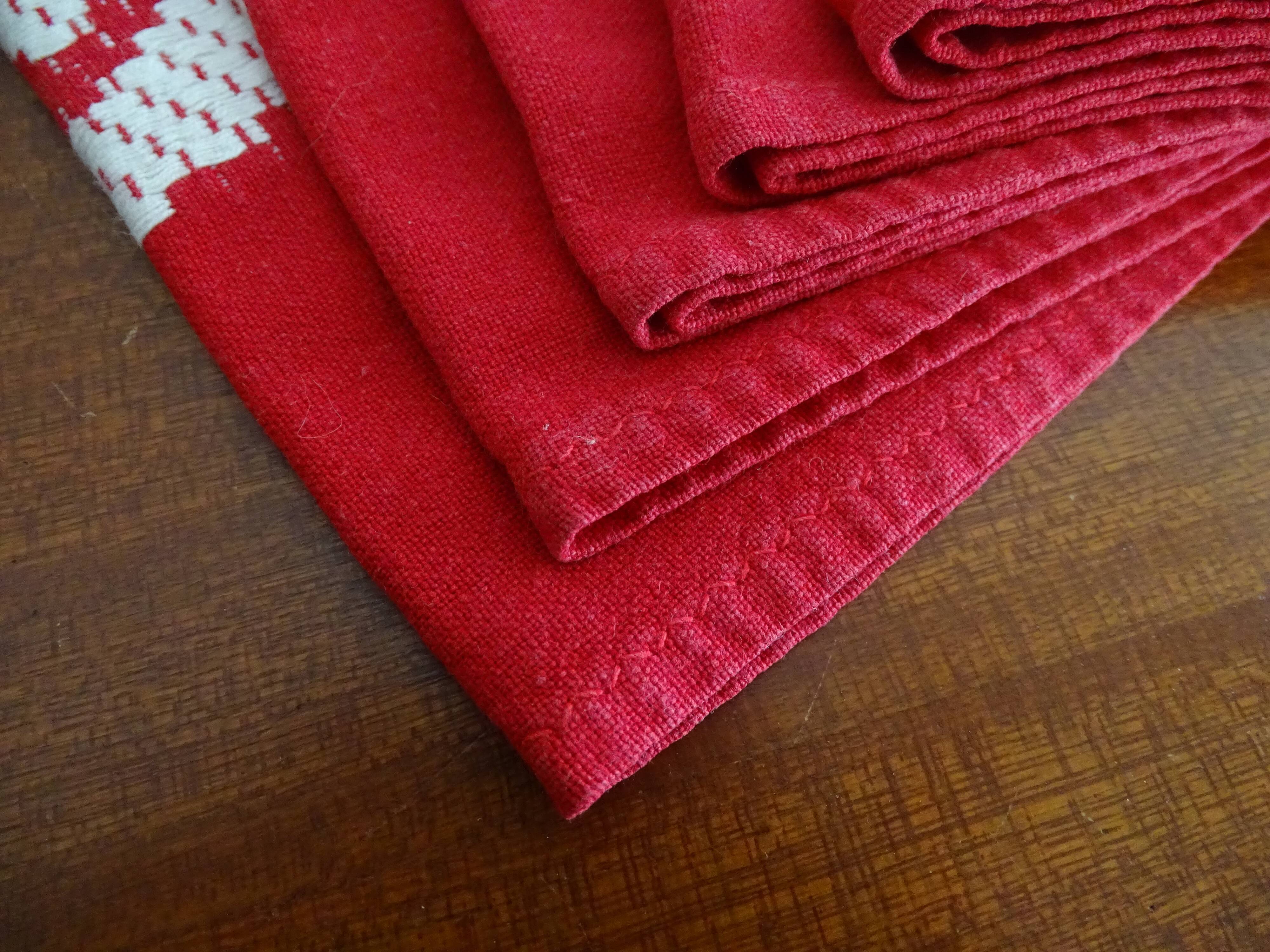 Lot 6 serviettes de table 46 x 42 rouges et blanches en coton