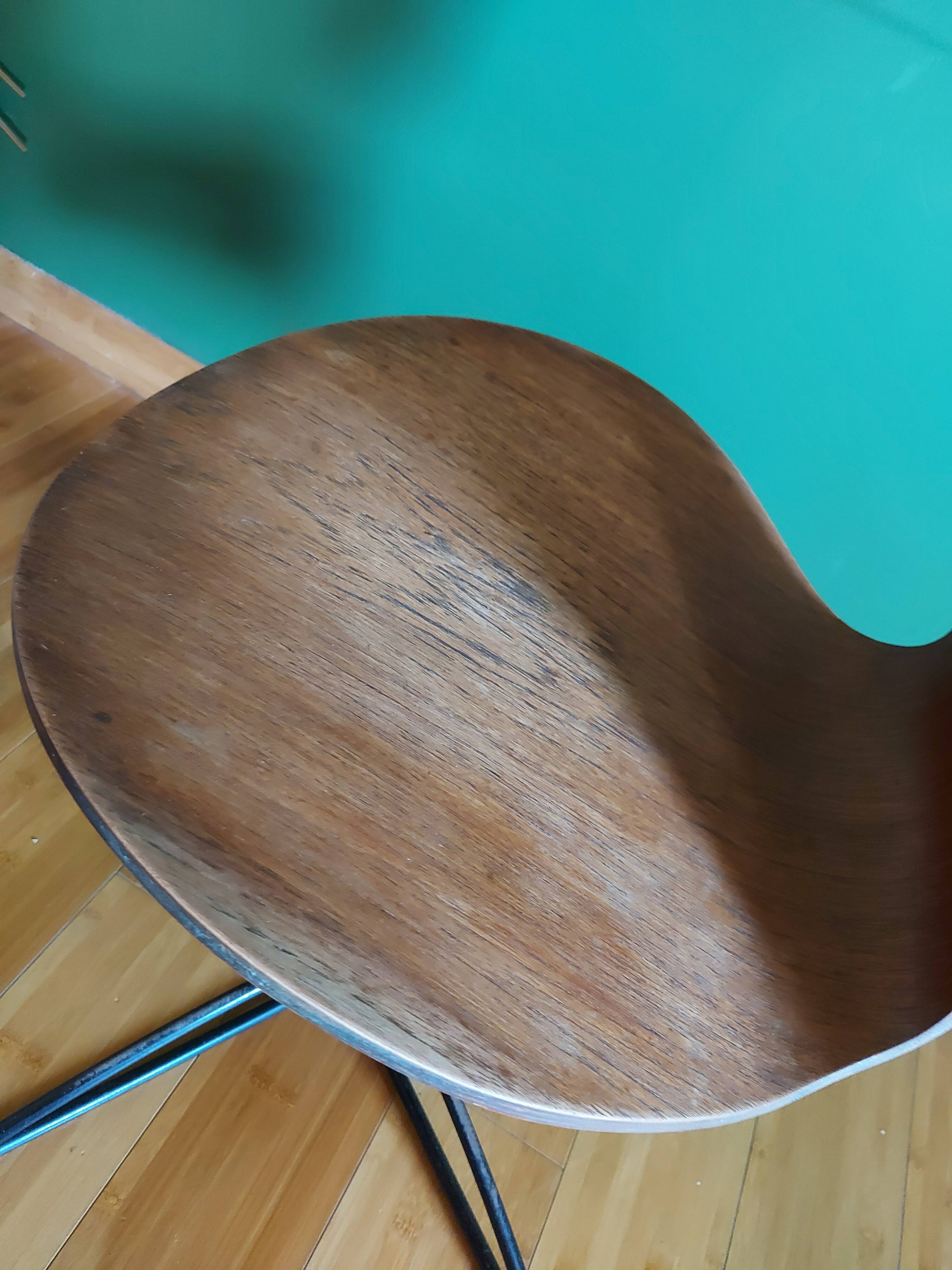 Chaise en bois courbé