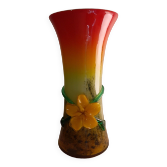 Vase en pâte de verre