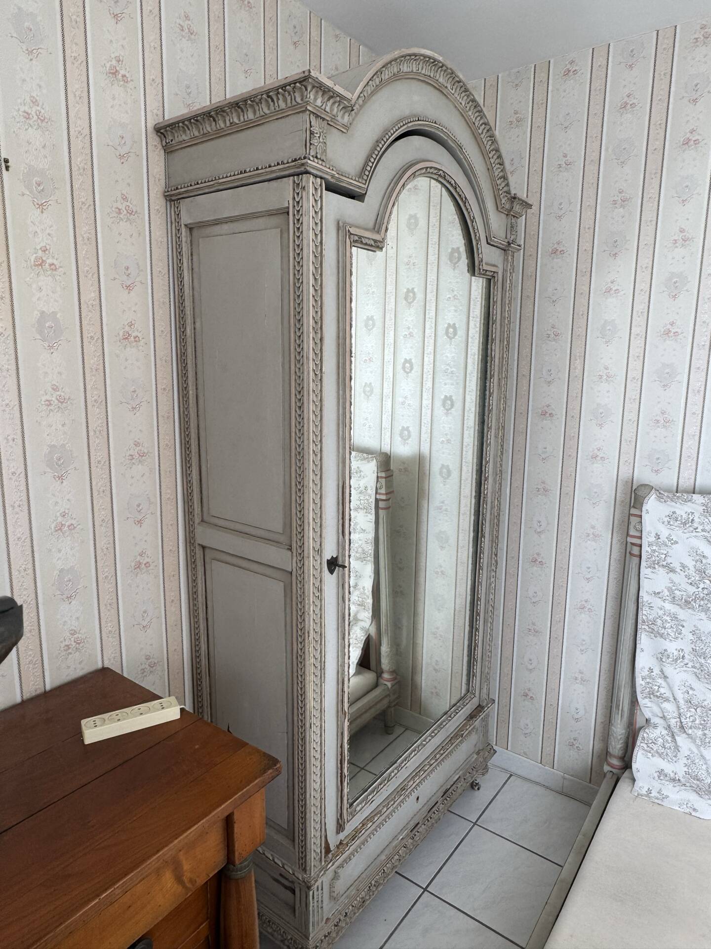 Tall antique wardrobe Hopilliart & Leroy