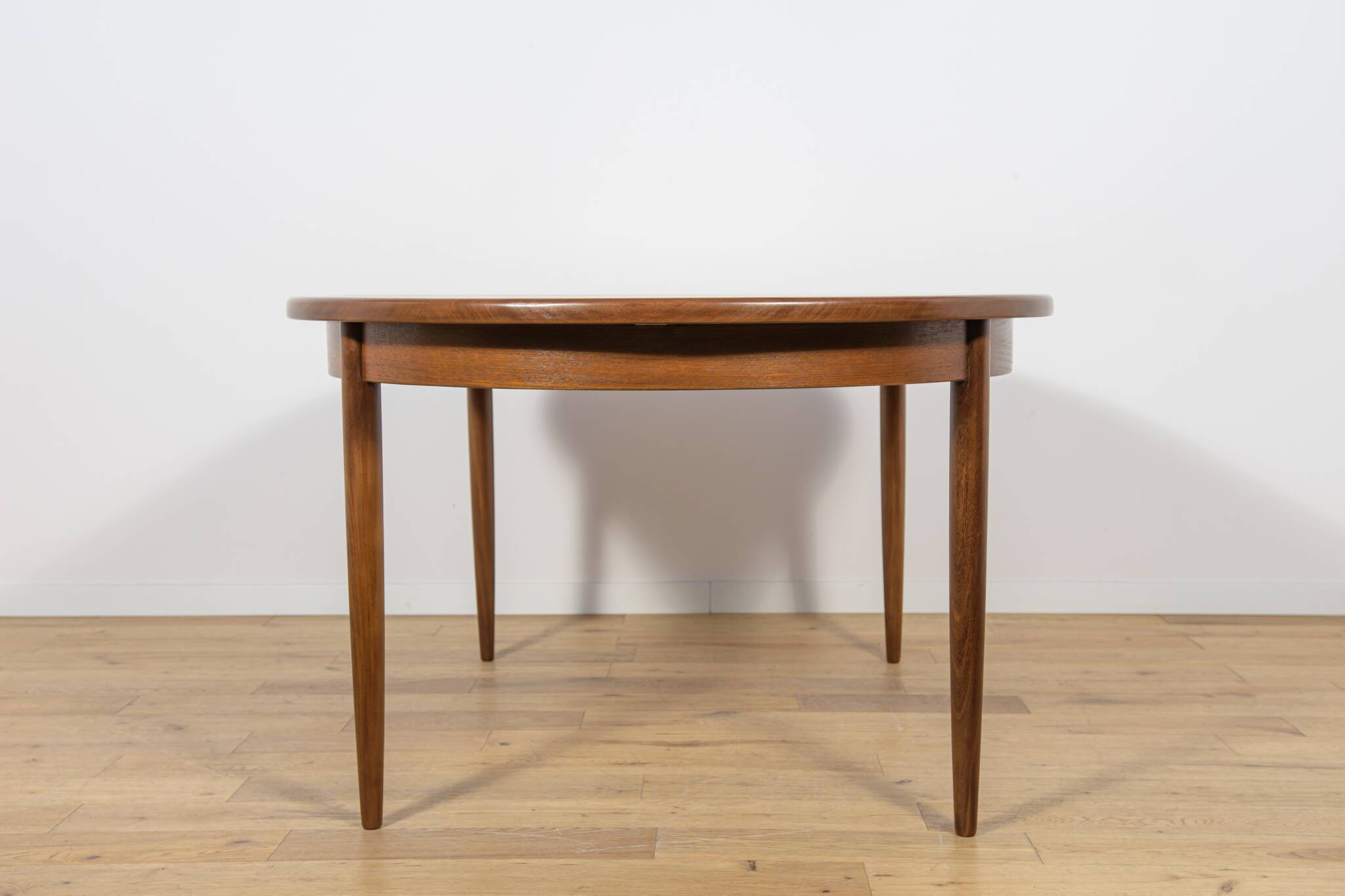 Mid-Century Modern Oval Dining Table in Teak from G-Plan, United Kngdom.