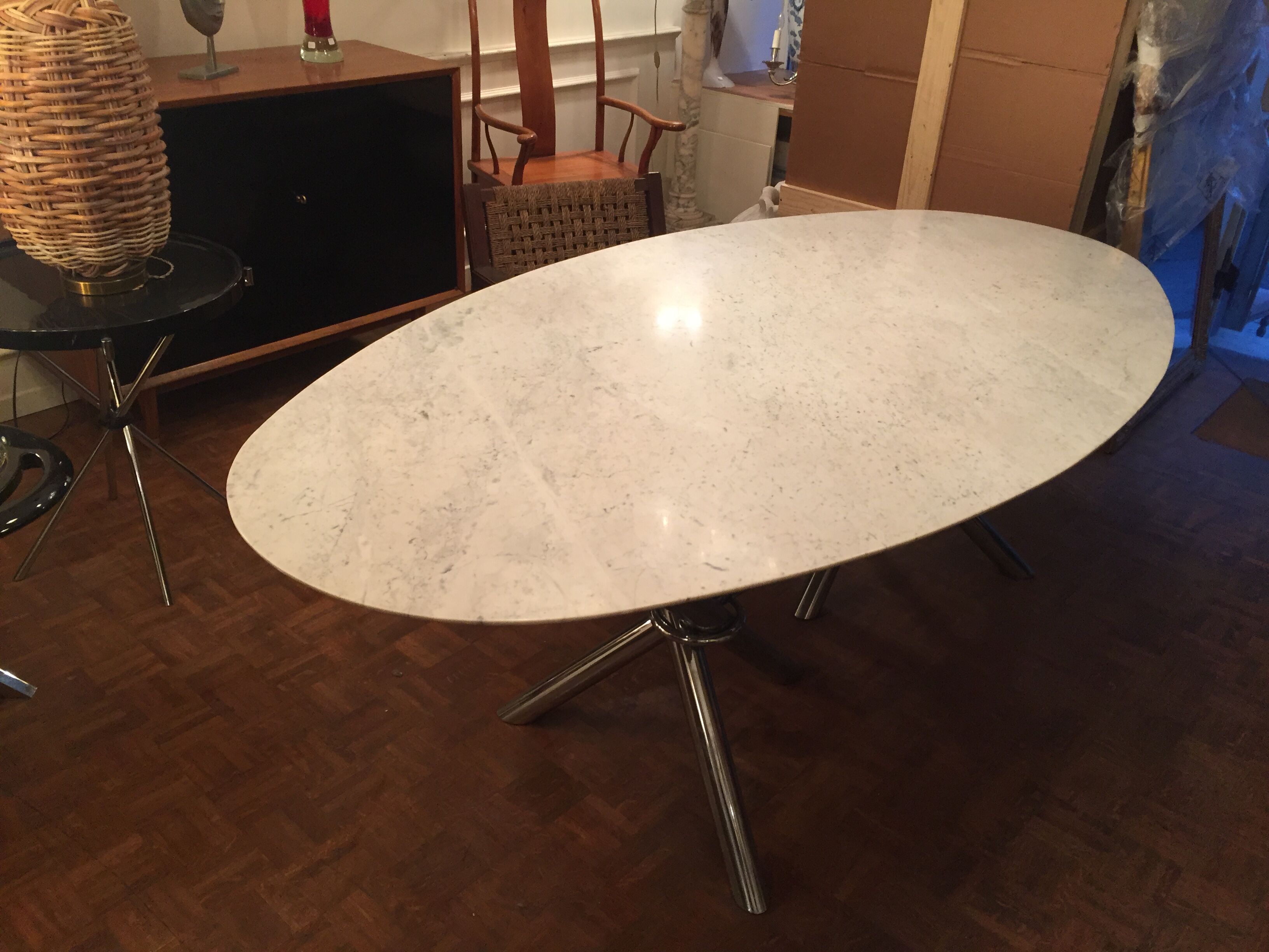 Table marble year 50 chrome foot