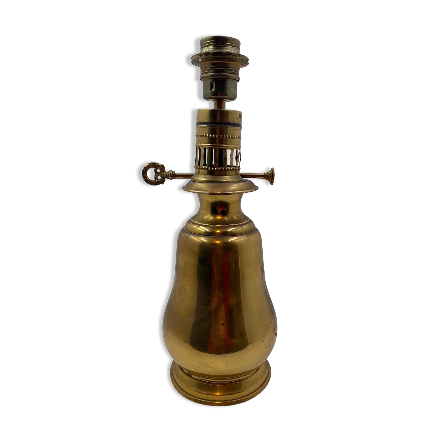 Golden lamp old way kerosene lamp