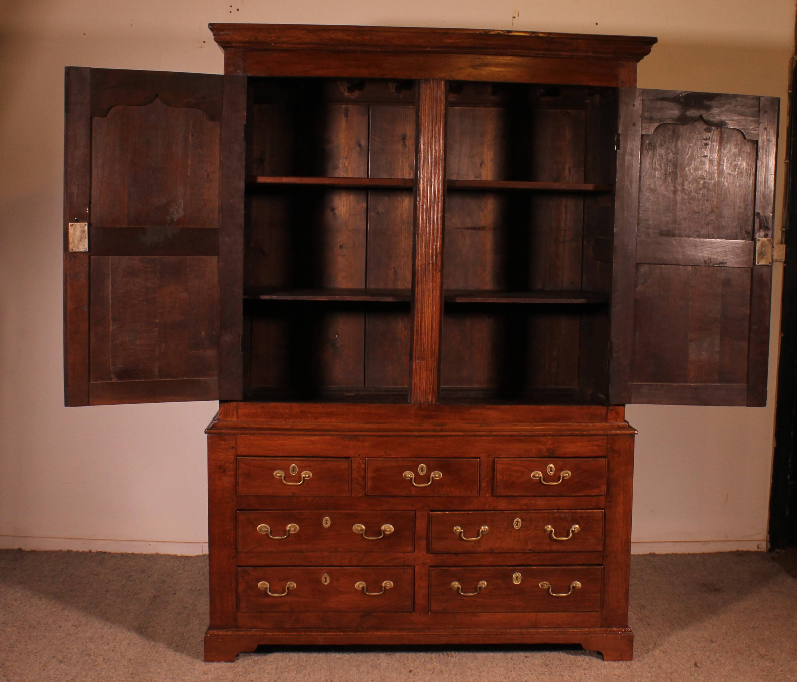 18th century oak linen press