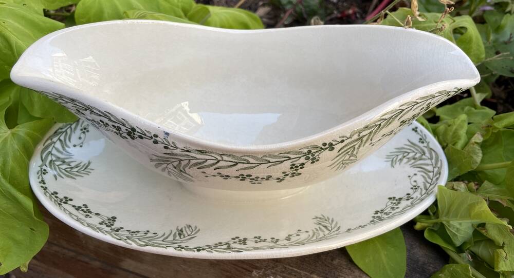Sauceboat in earthenware k&g luneville pepper model tableware