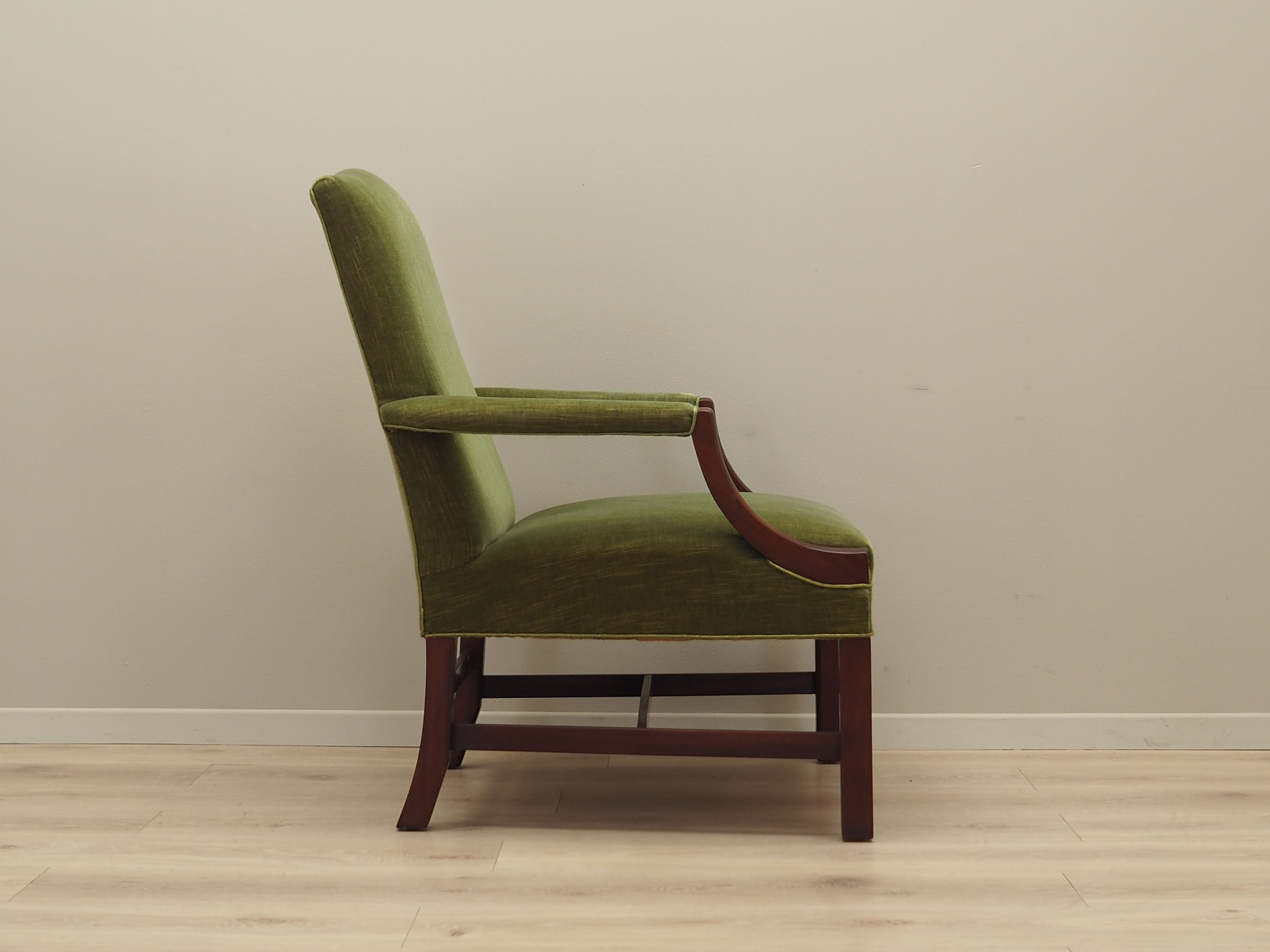 Fauteuil en acajou, design danois, années 1970, production: Danemark