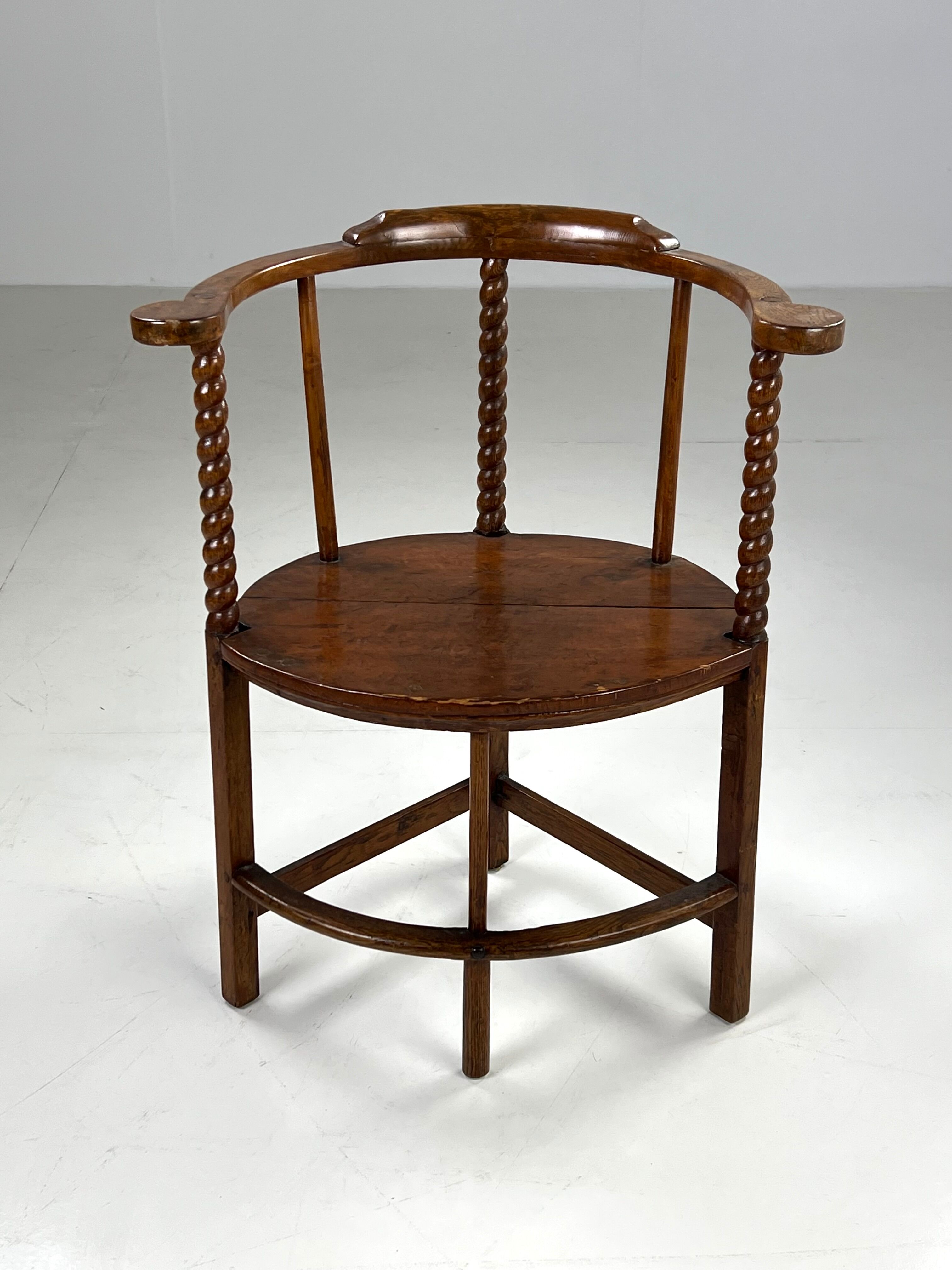 Corner chair