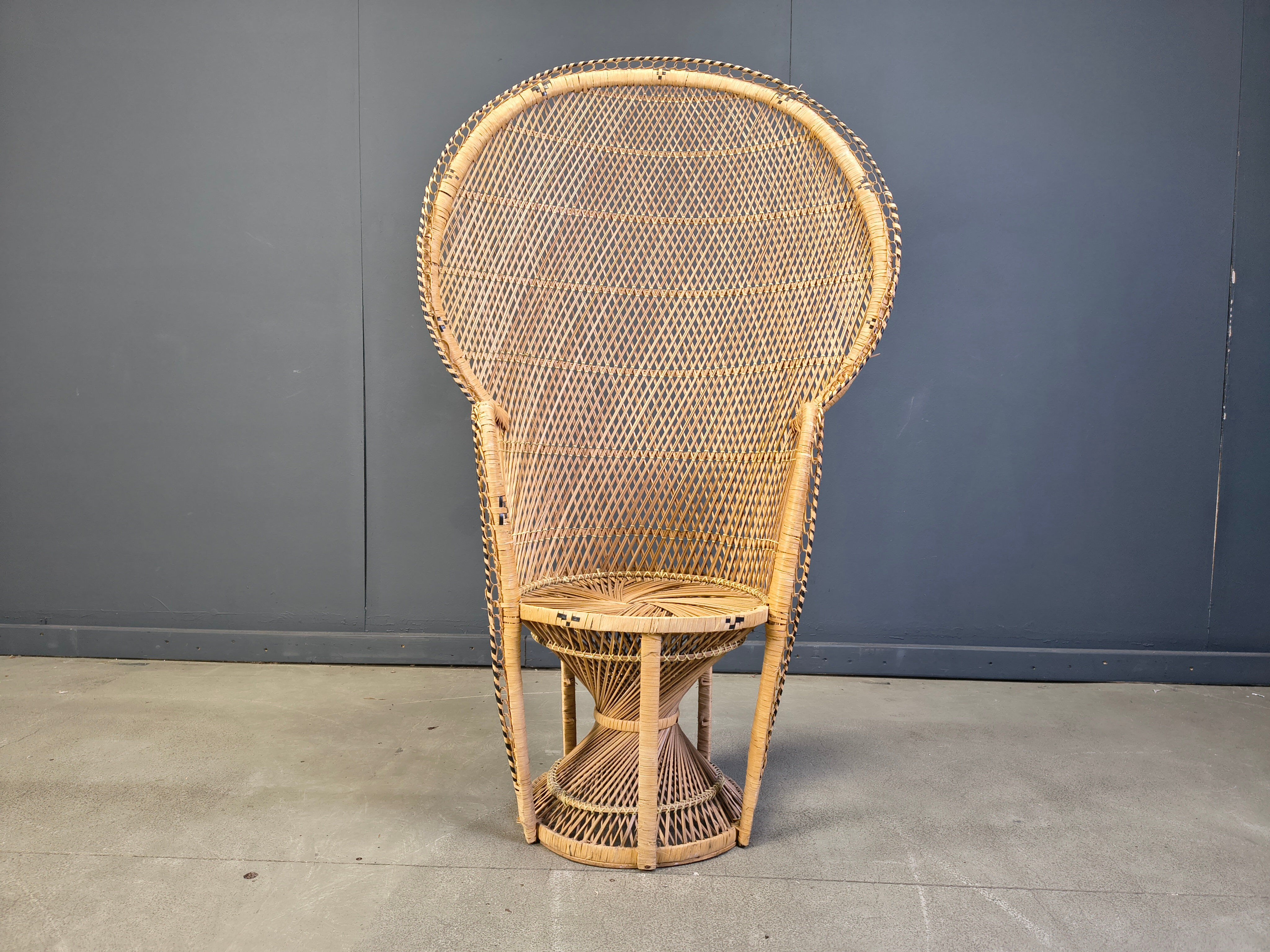 Vintage wicker peacock chair, 1970s