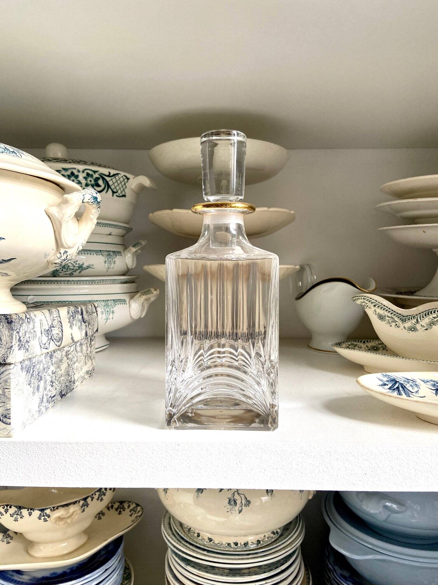 Chiseled crystal whiskey decanter