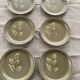 6 petites assiettes a dessert peintes a la main, Atelier du Revernay,