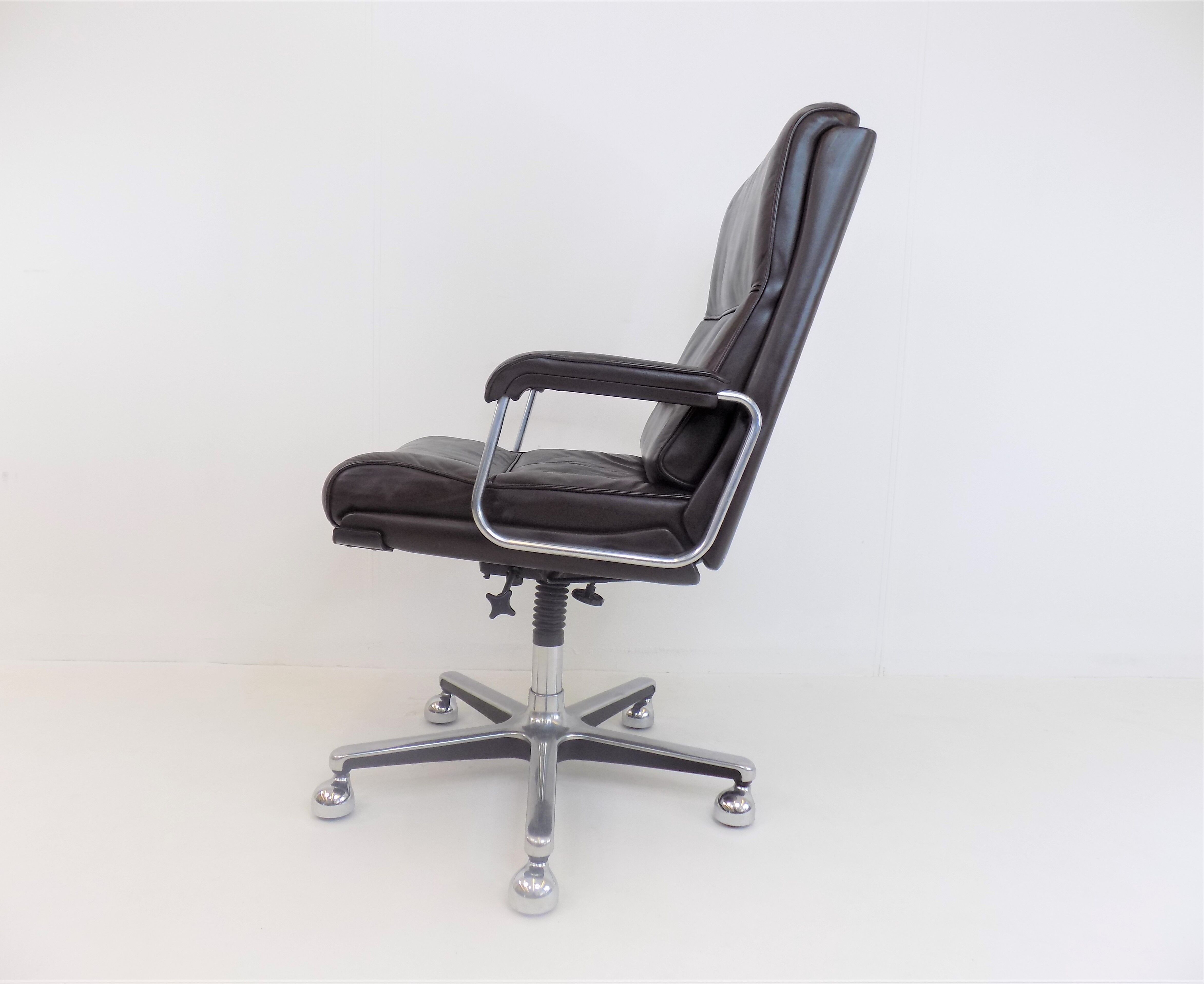 Drabert leather office chair