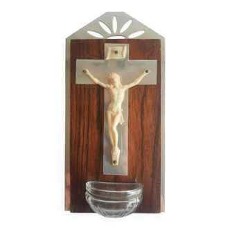 Crucifix bénitier  en bois et métal vintage