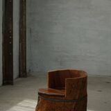 Primitive stump seat in pine, hand-carved, modern Swedish, Wabi Sabi, 1900s.