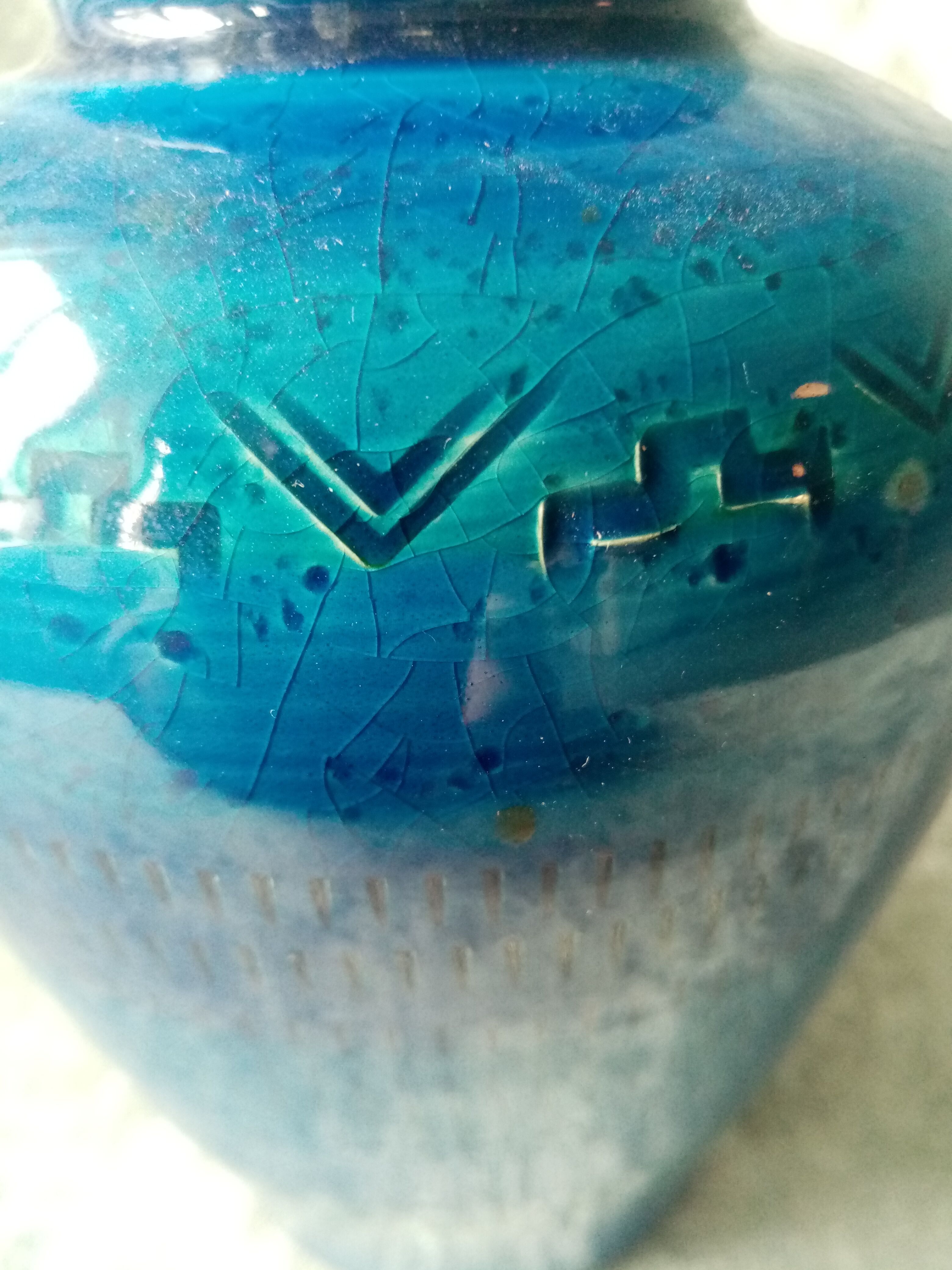 Vase in blue enamel ceramic