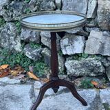 Petit guéridon tripode en acajou de style Louis XVI