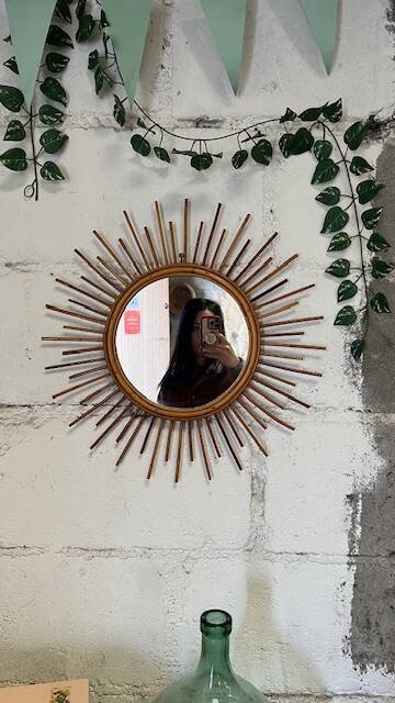 Miroir soleil vintage en rotin