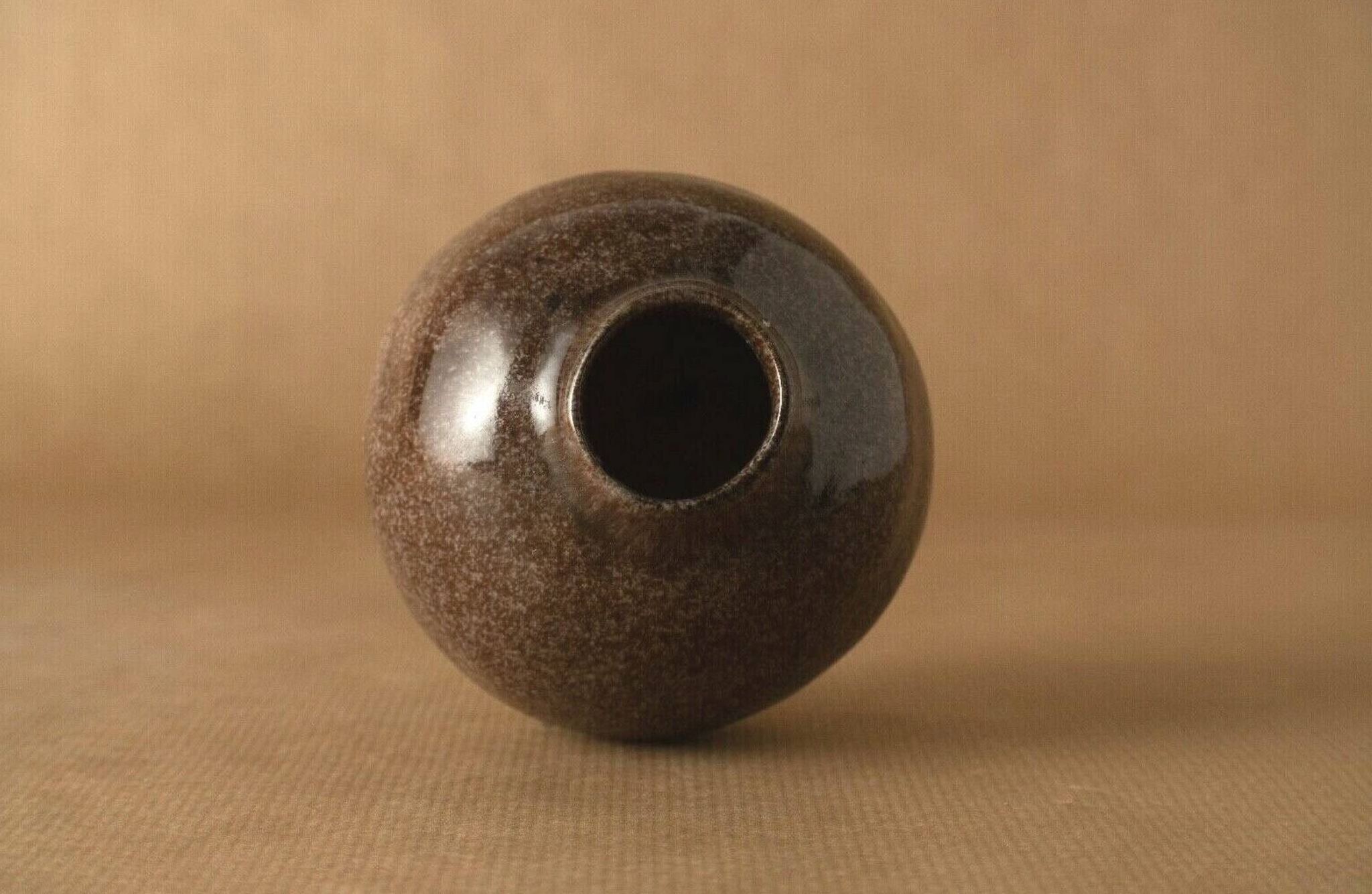 Vase soliflore grès chiné émaillé brun noix de coco vintage 1976