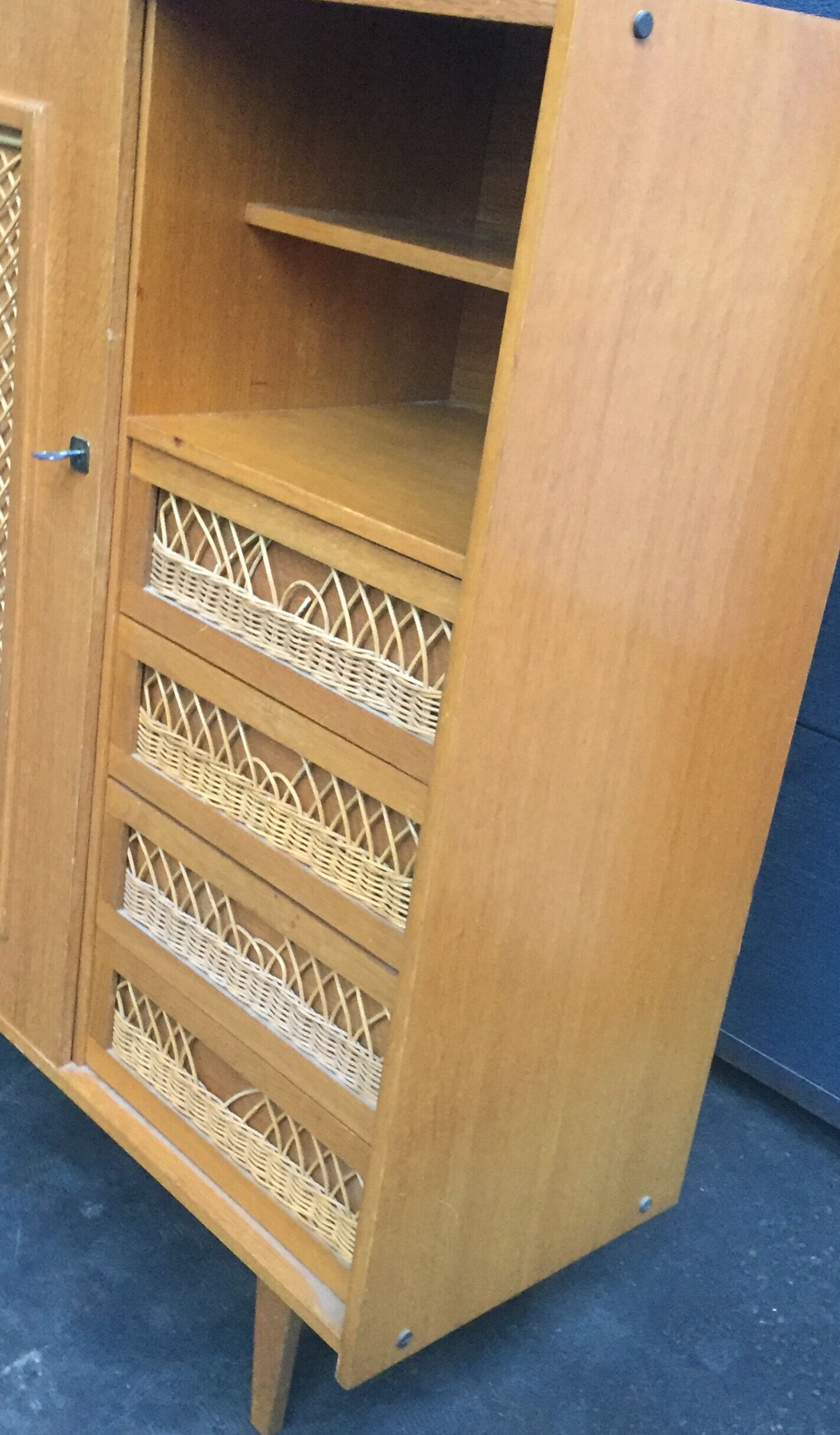 Convenient wardrobe in wood and rattan