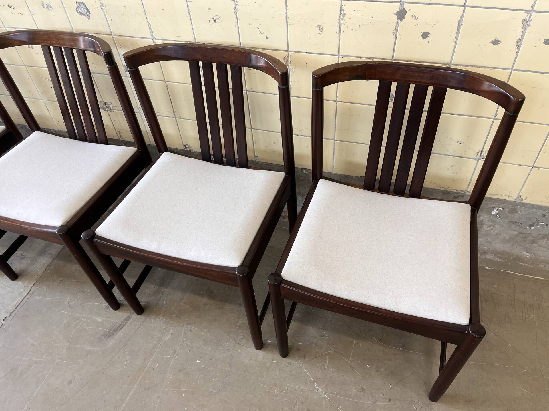 Set of six vintage Illum Wikkelsø dining chairs