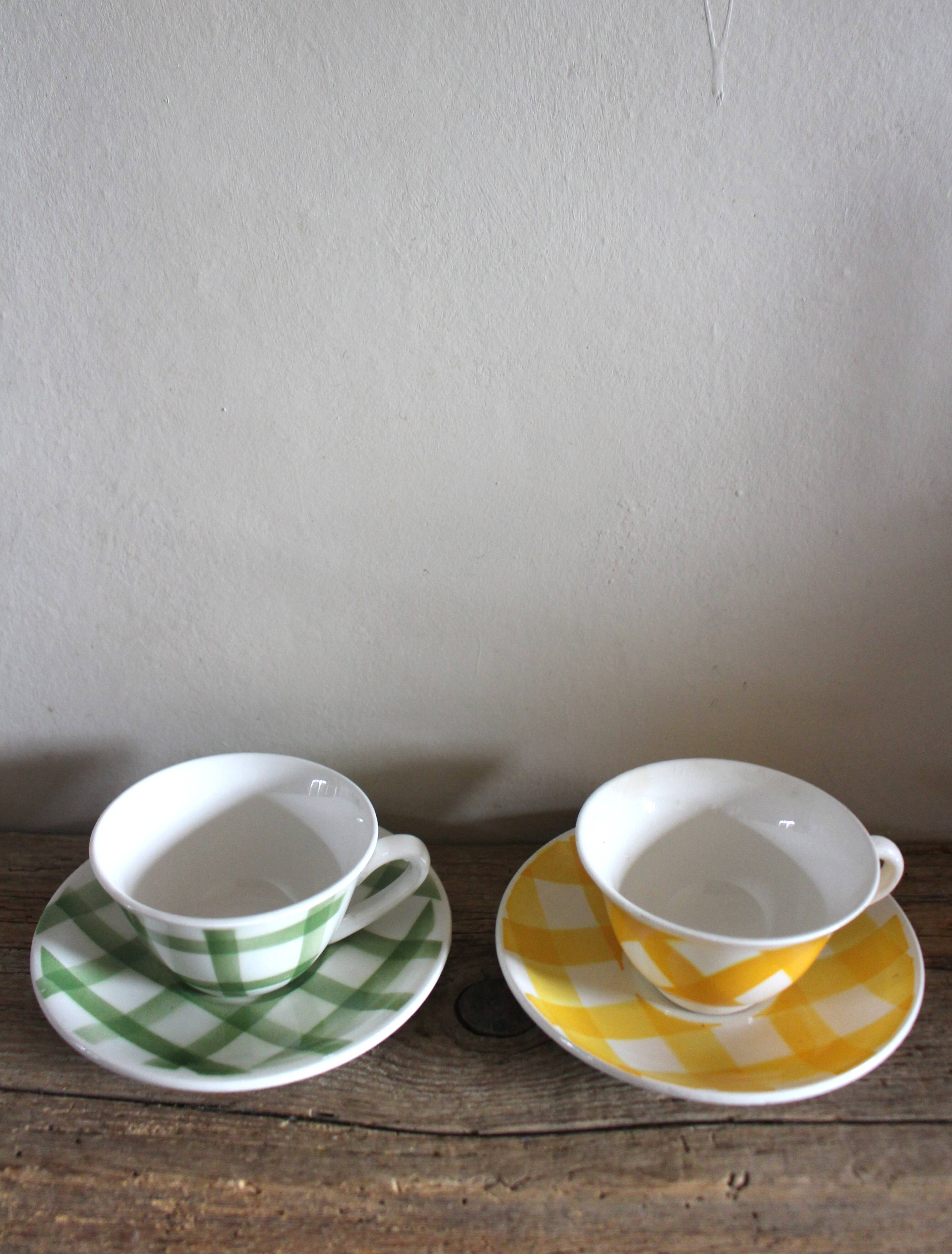 2 cups saucers Square Yellow Green Vintage
