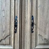 Aero-blasted oak wardrobe