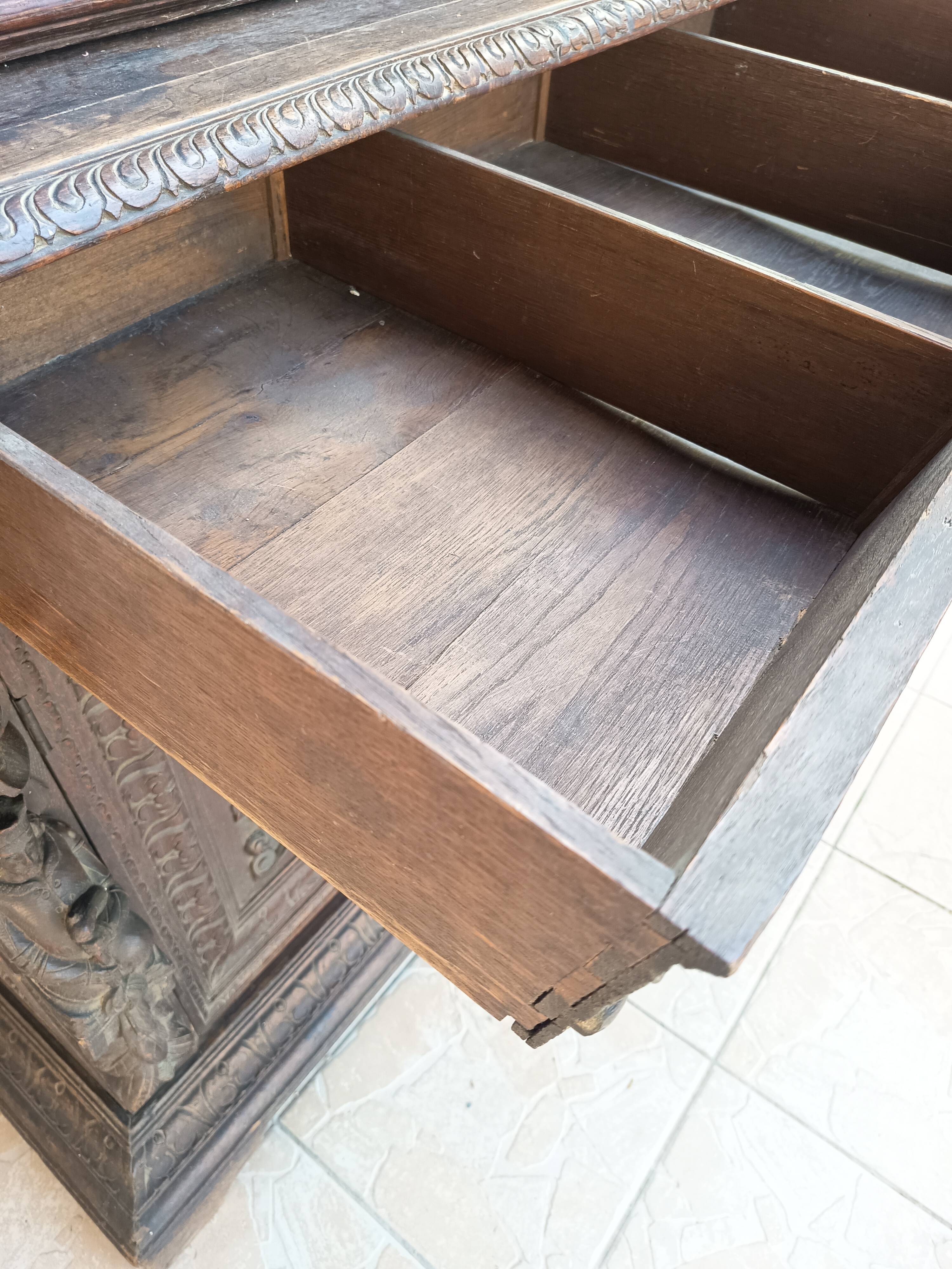 Renaissance oak library buffet from the 19th century.