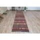 Tapis Kilim en laine et coton turc fait main vintage des années 1970 101x382