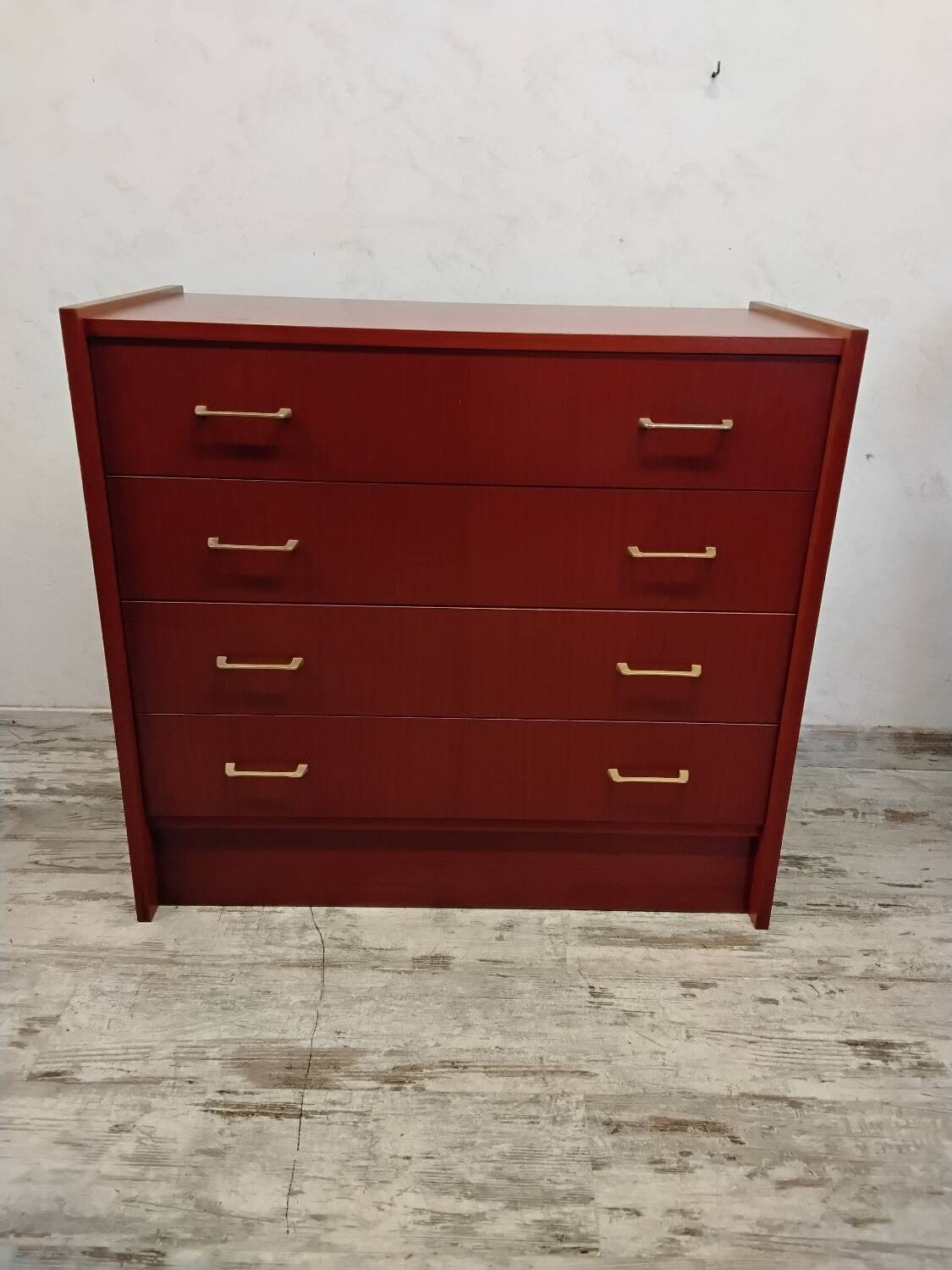 Vintage chest of drawers