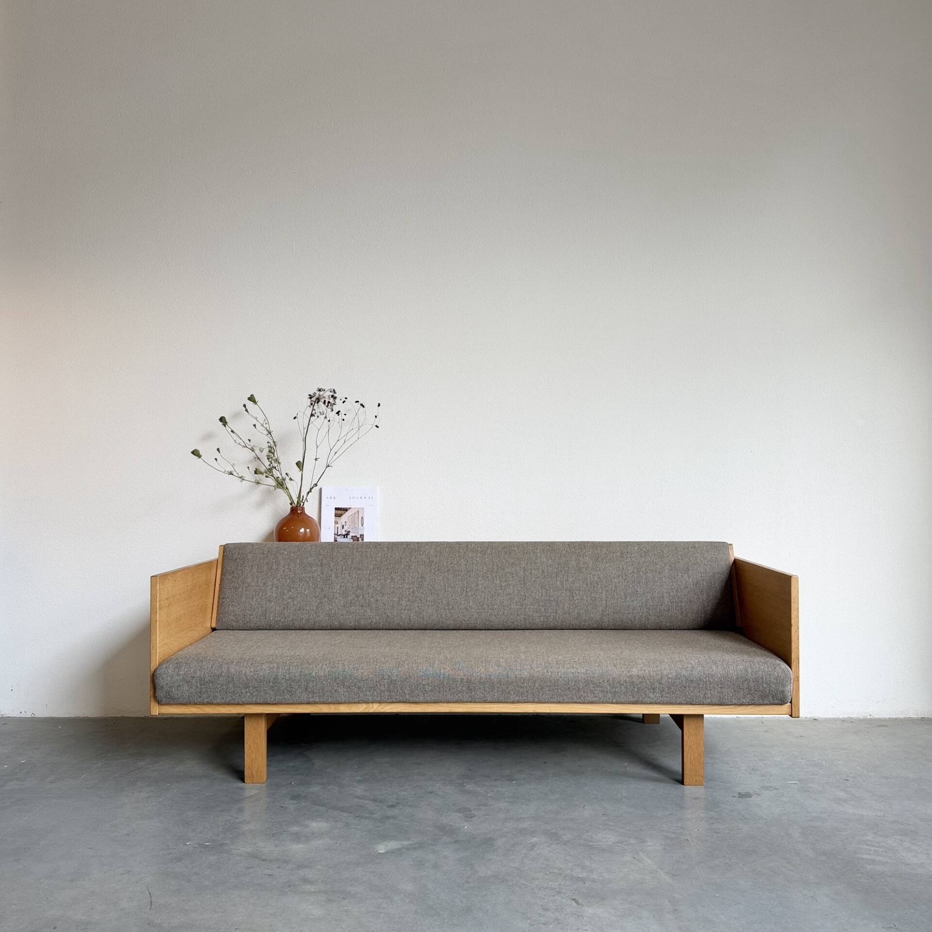Vintage Daybed Hans Wegner oak