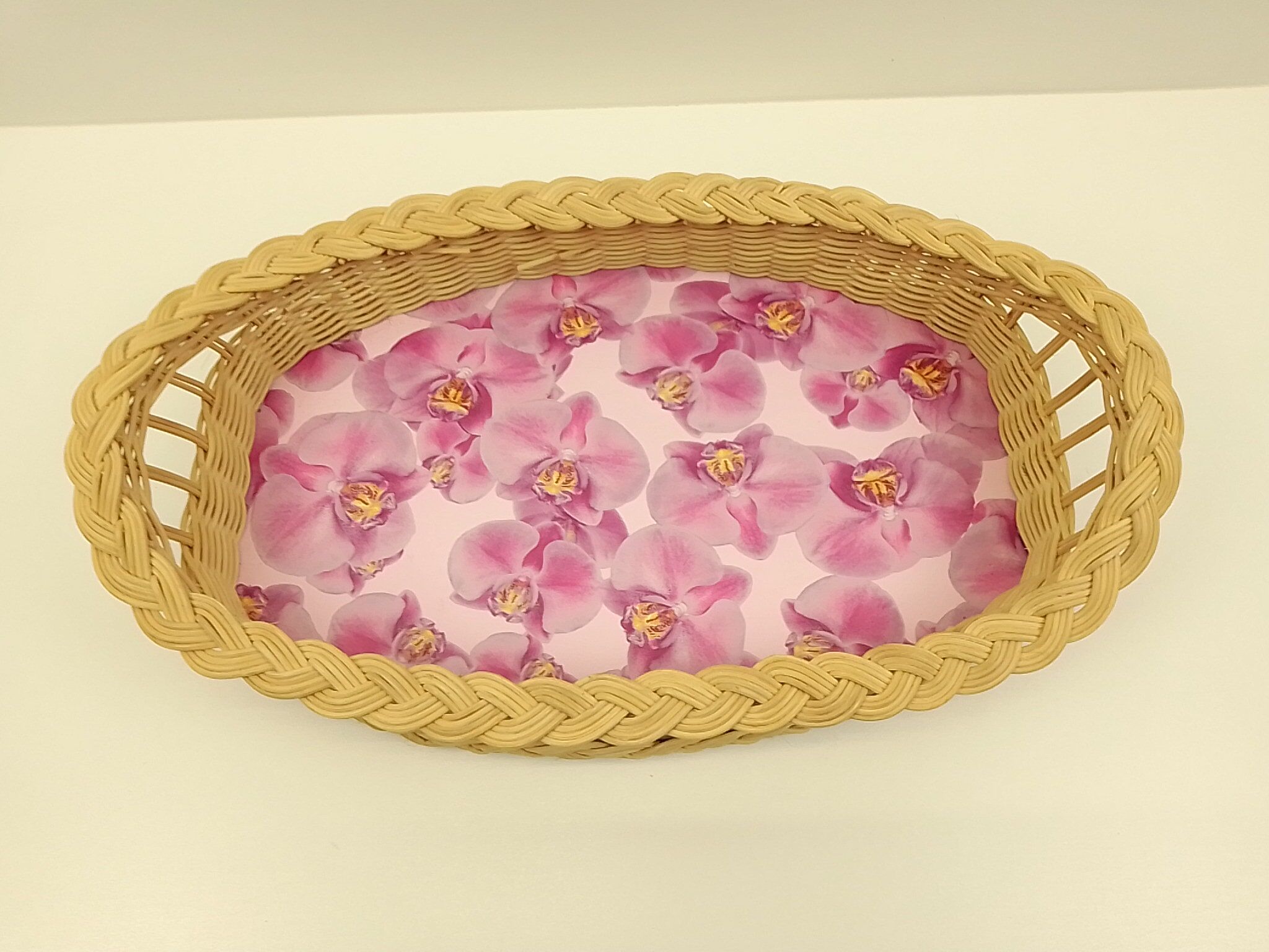 Oval wicker top 2 handles deco orchids