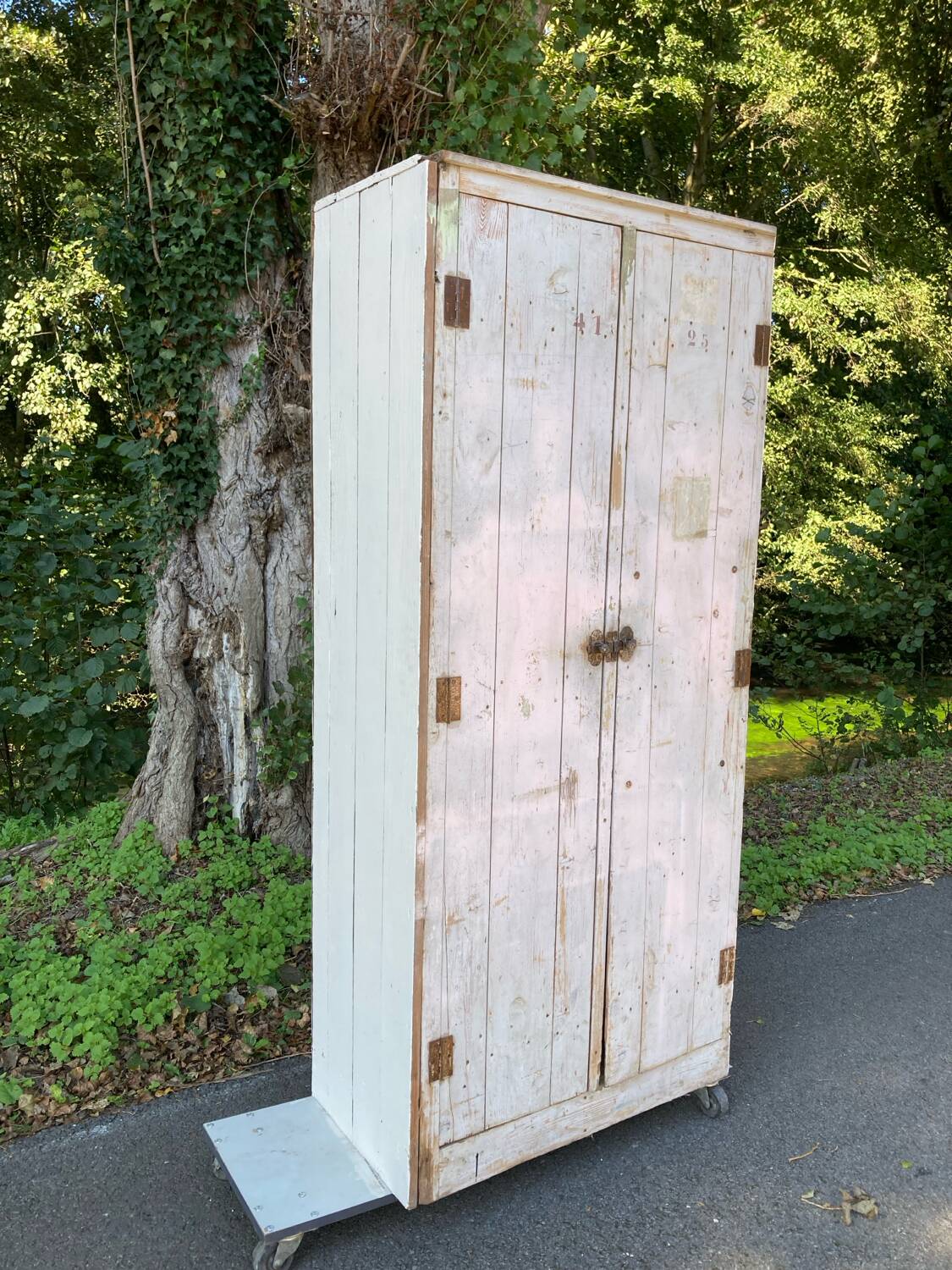 Wooden workshop cabinet