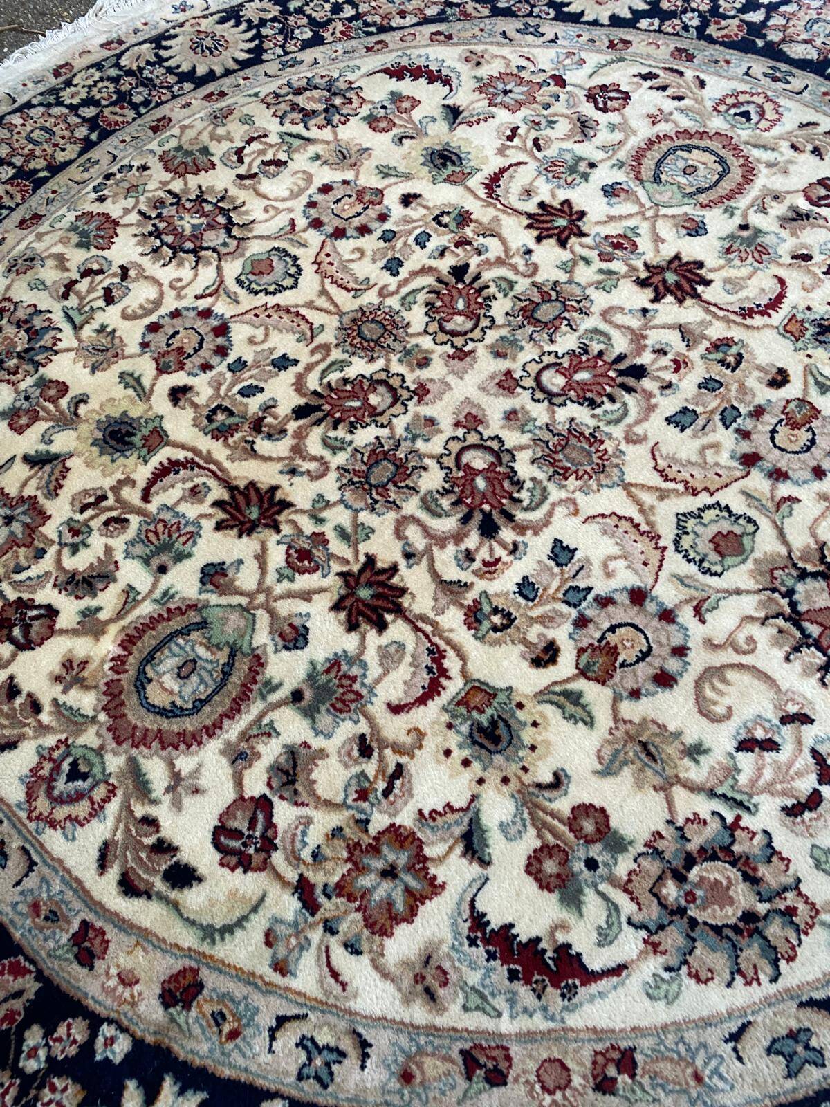 Handmade round wool Persian rug 185cm