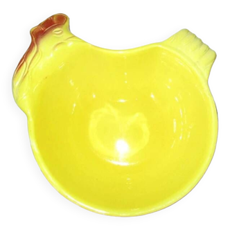 yellow salad bowl in the shape of a chicken