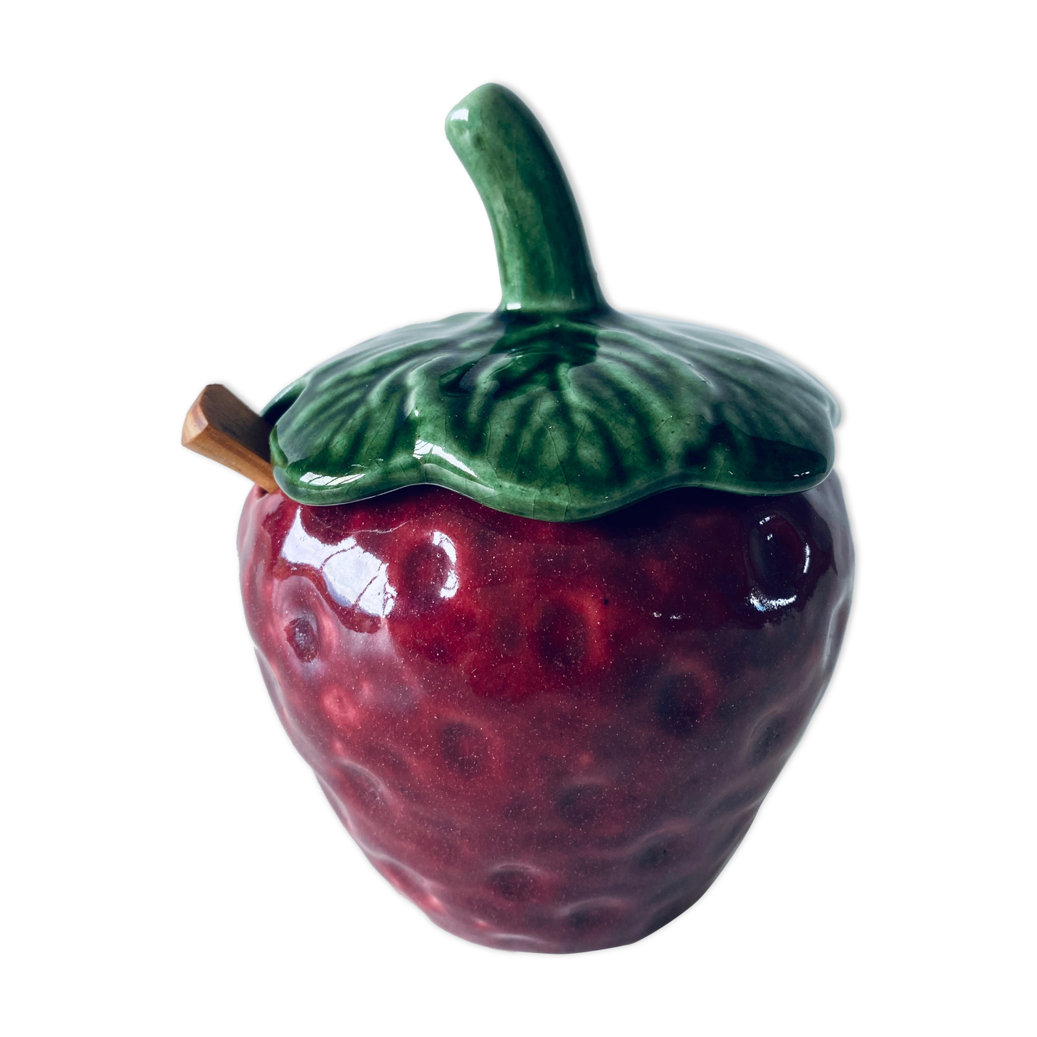 Ceramic pot strawberry slurry