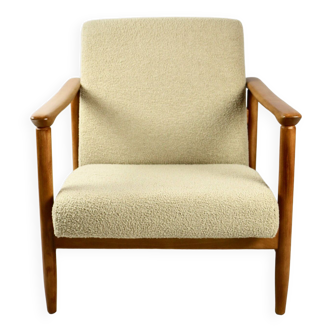 Gfm-142 armchair in beige boucle, 1970s