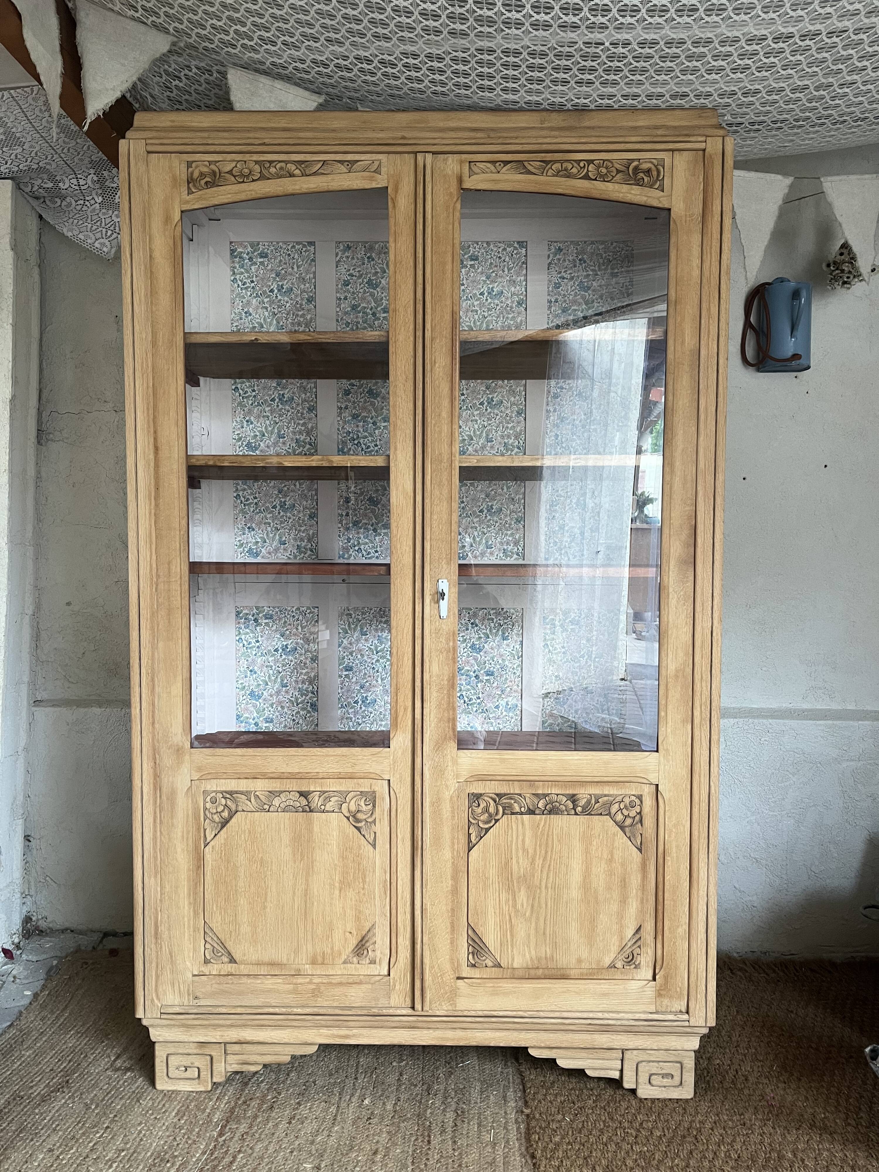Art Deco display cabinet
