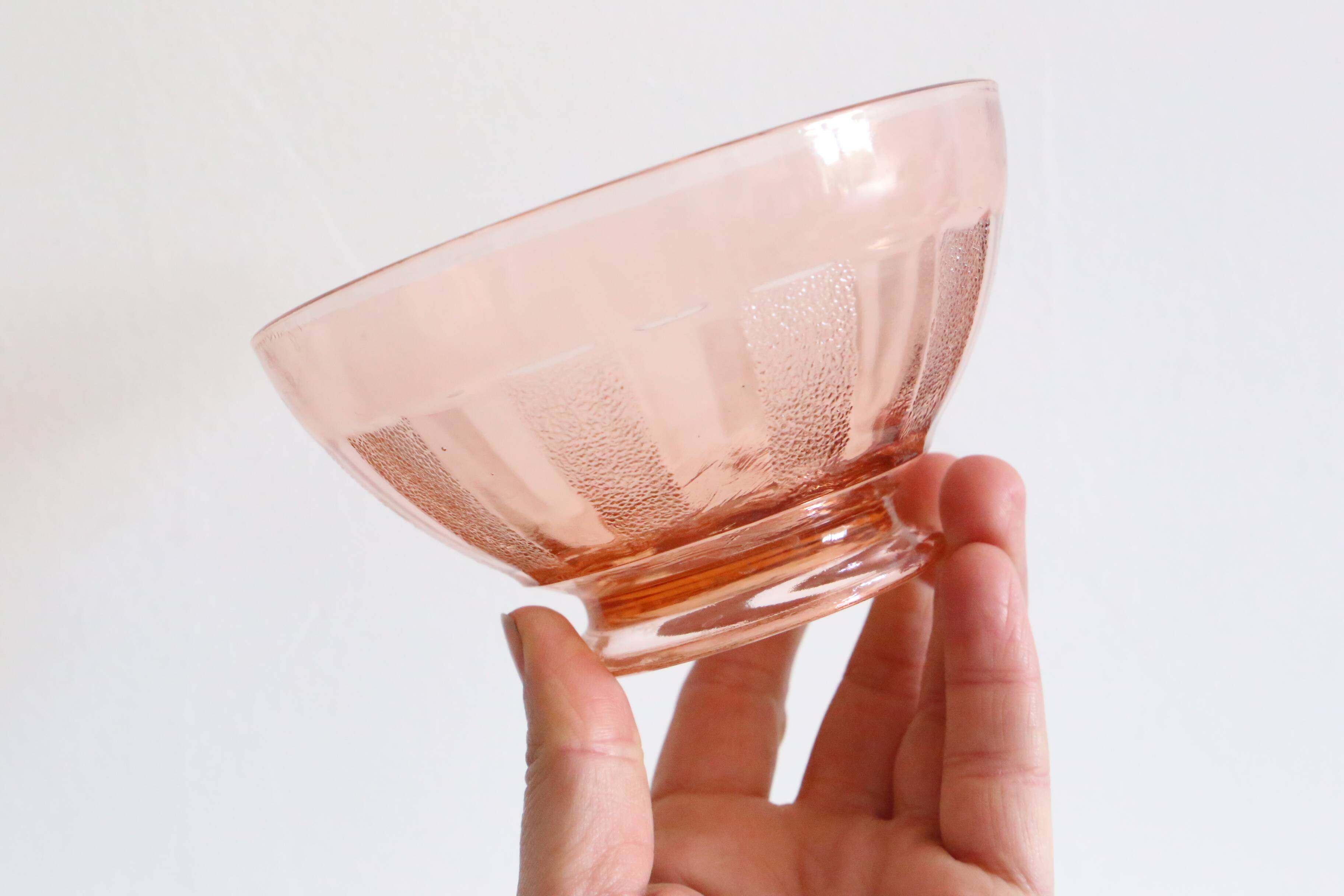 Paire de bols en verre rose