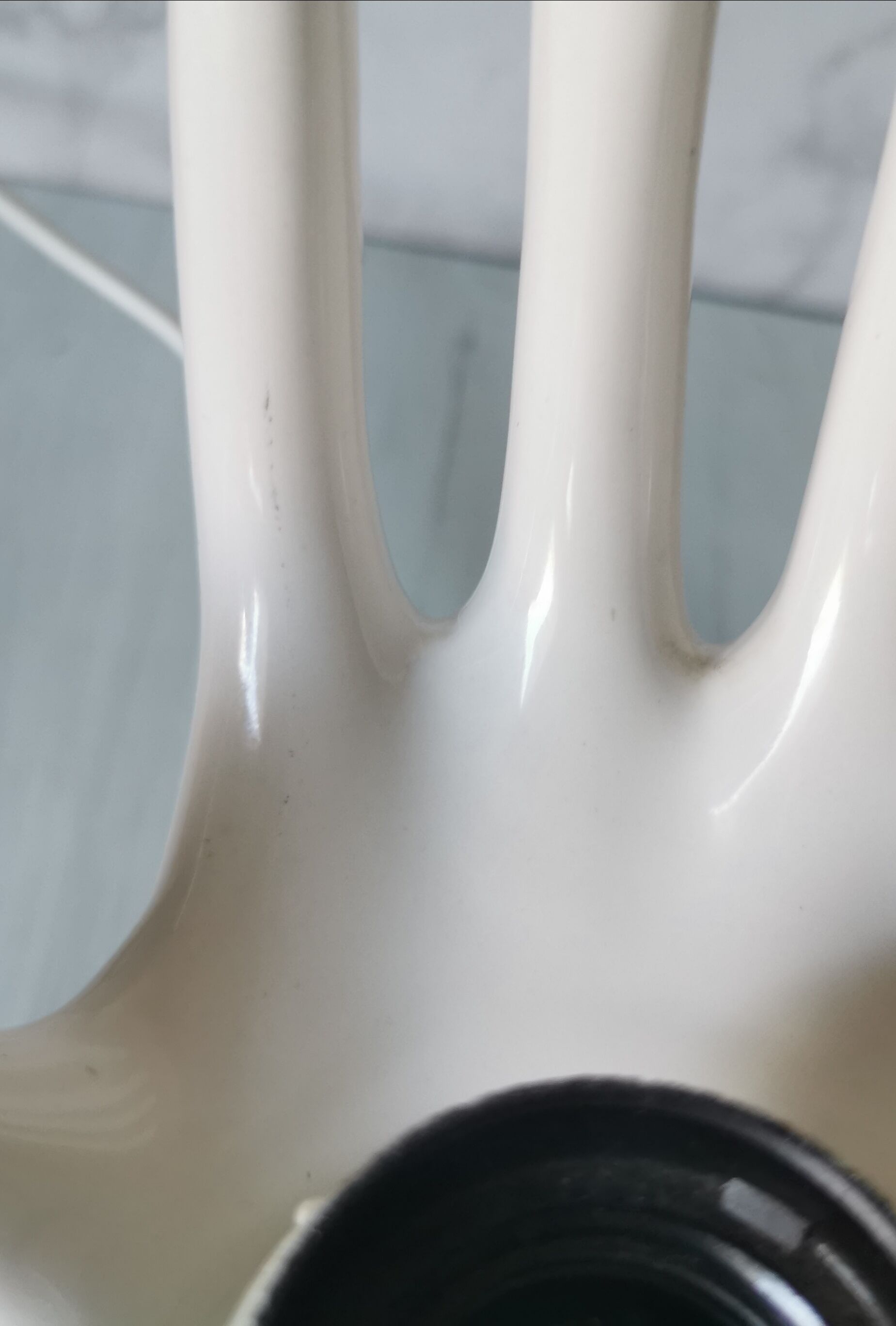 White ceramic hand lamp