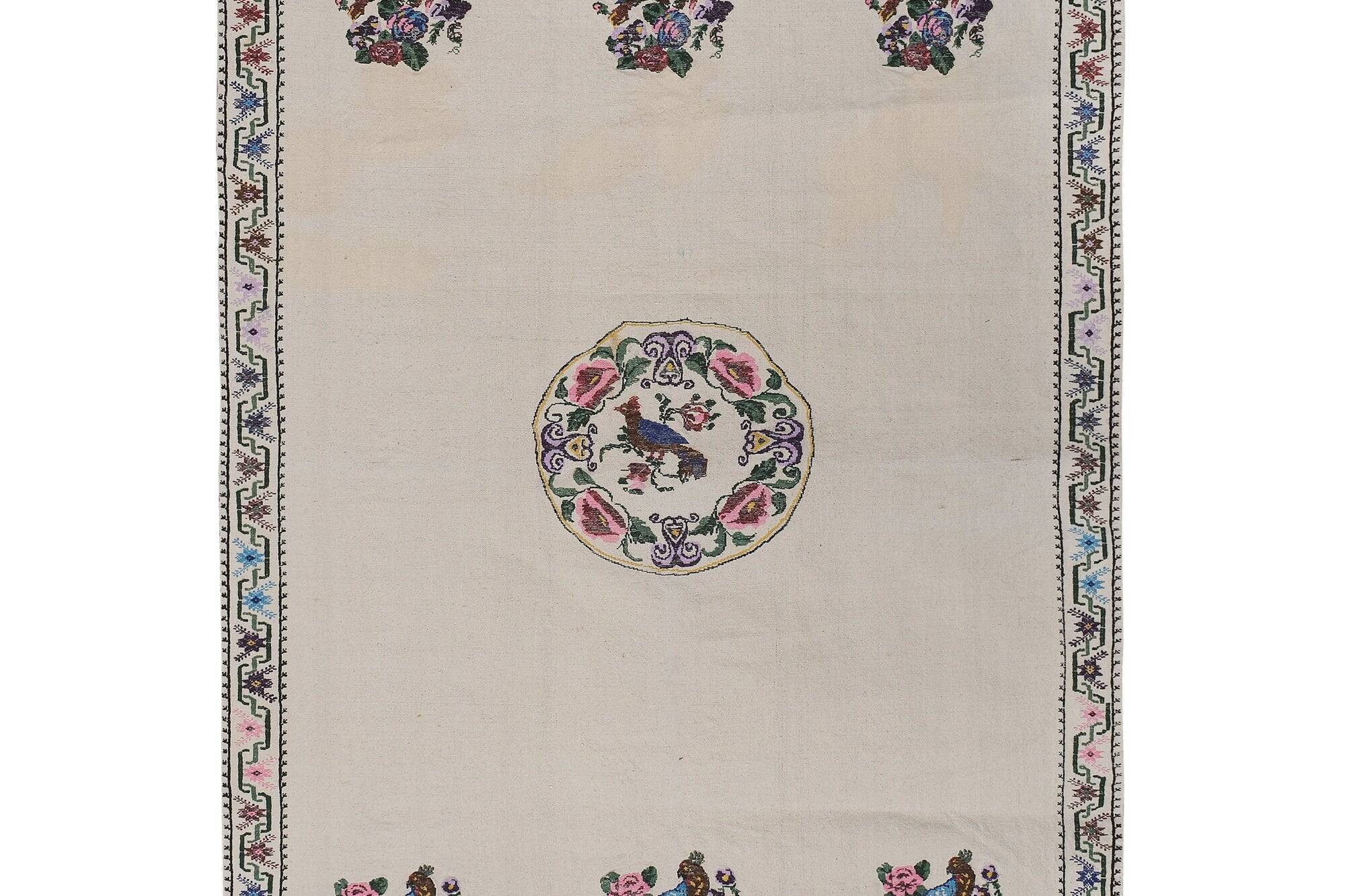 Vintage Turkish kilim, handwoven, 167x233 cm.
