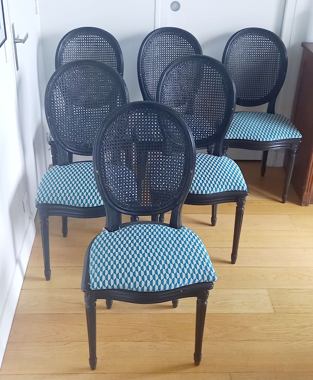 Set of 6 chairs