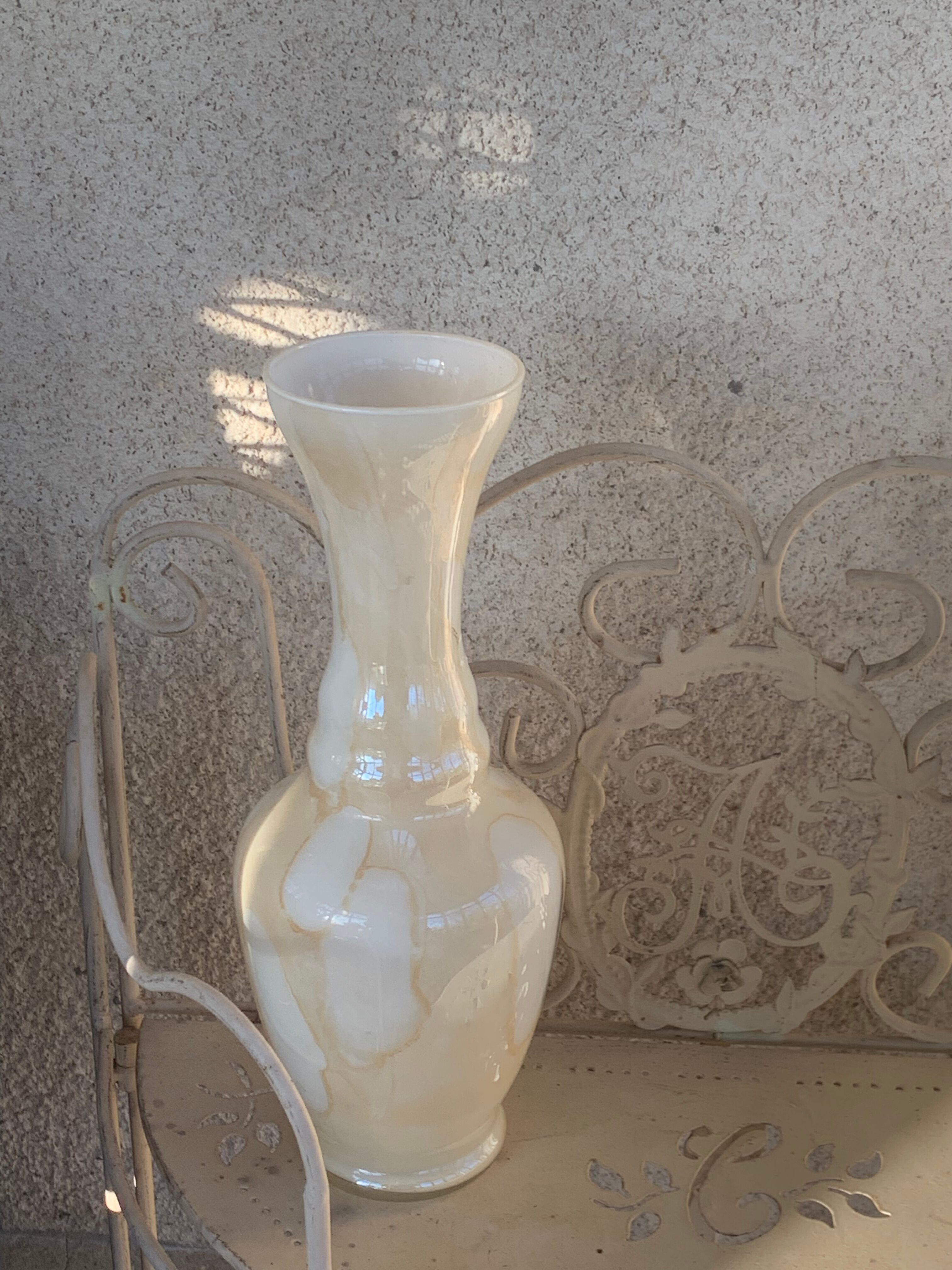 Beige opaline vase vintage marble effect